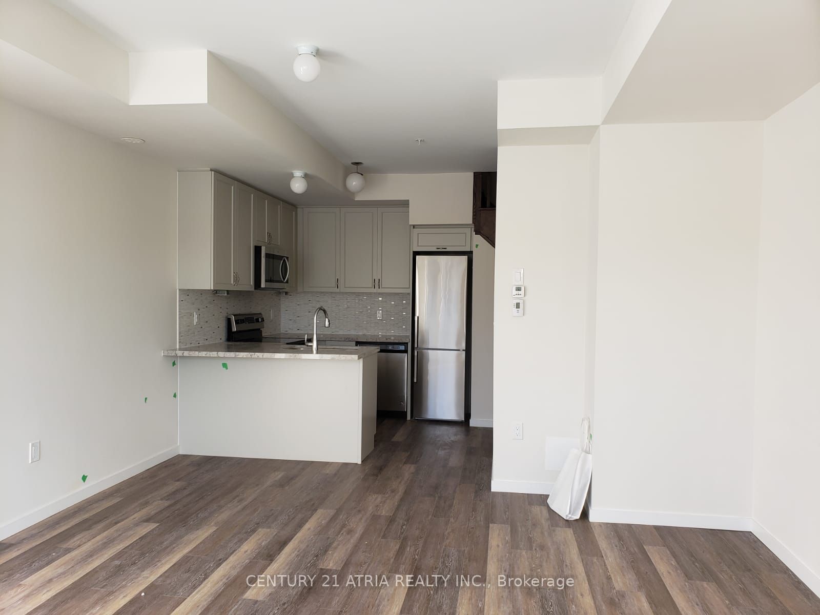 1711 Pure Springs Boulevard 104, Pickering, ON L1X 0E3 photo 3