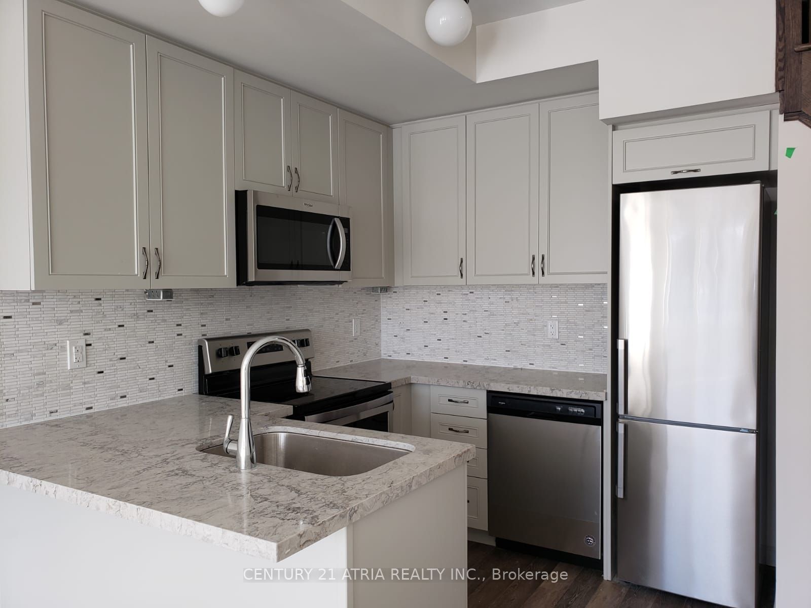 1711 Pure Springs Boulevard 104, Pickering, ON L1X 0E3 photo 4