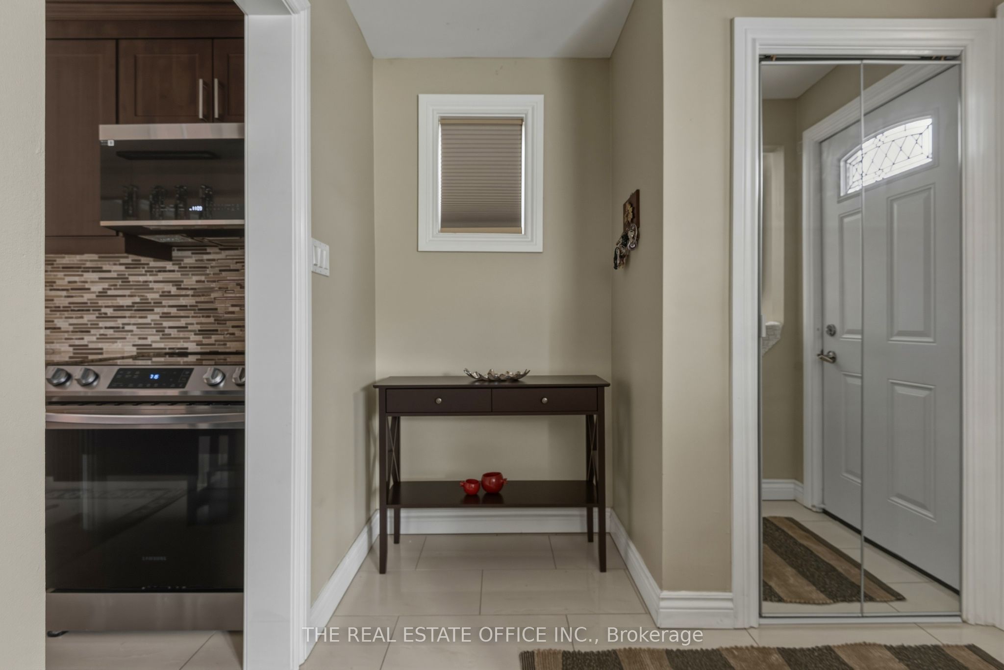 51 Gilroy Drive, Toronto, ON M1P 1Z8 photo 3