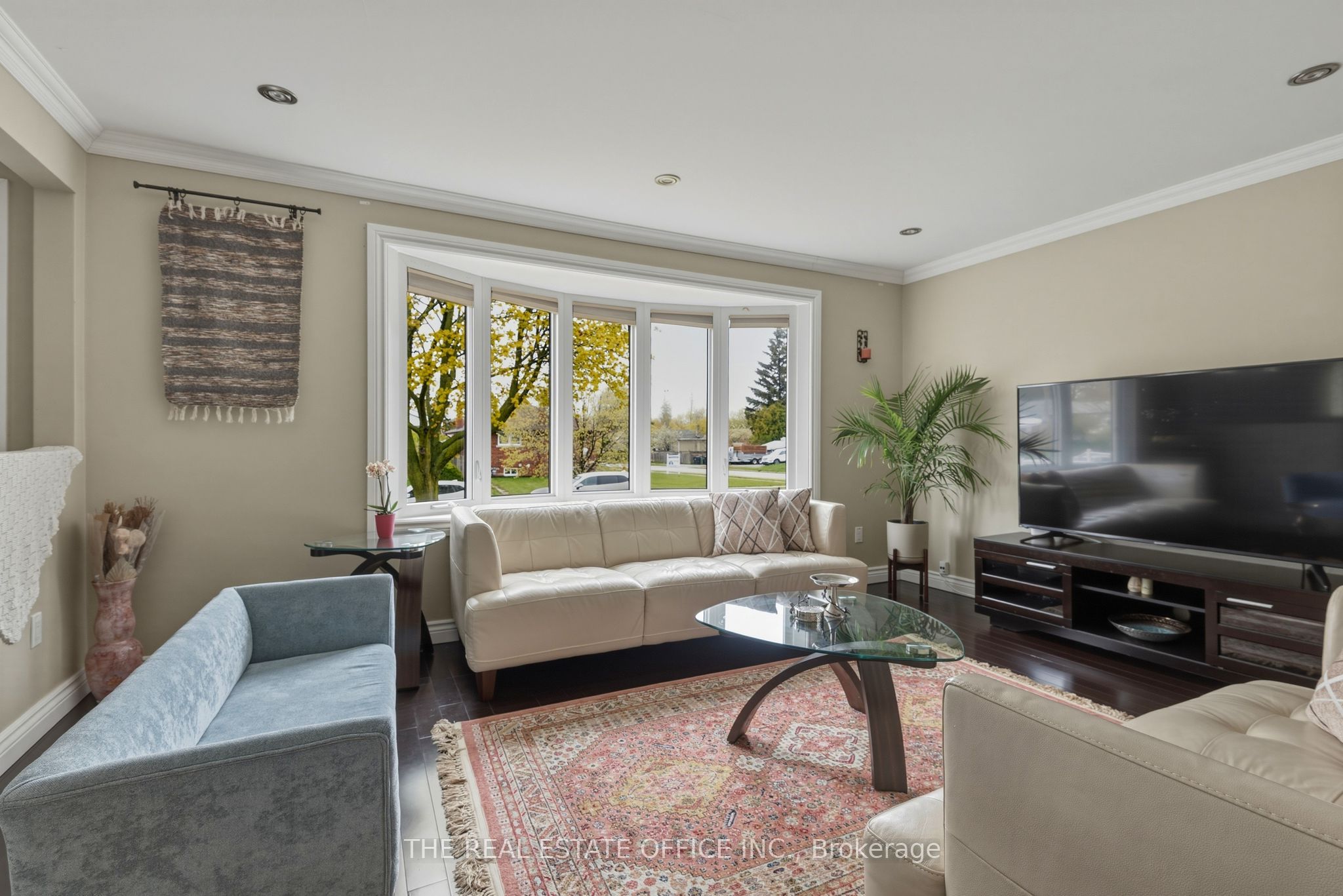 51 Gilroy Drive, Toronto, ON M1P 1Z8 photo 5