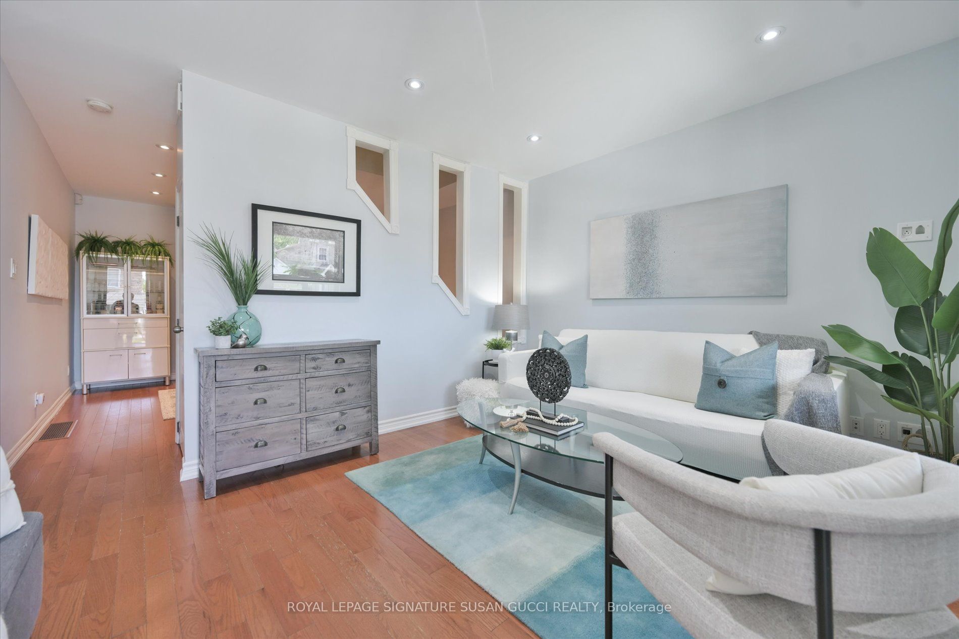107 Barker Avenue, Toronto, ON M4C 2N8 photo 5