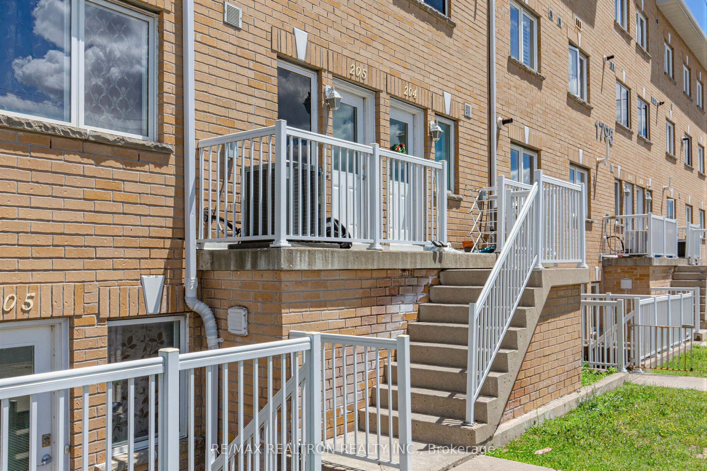 1795 Markham Road 205, Toronto, ON M1B 2Z7 photo 3