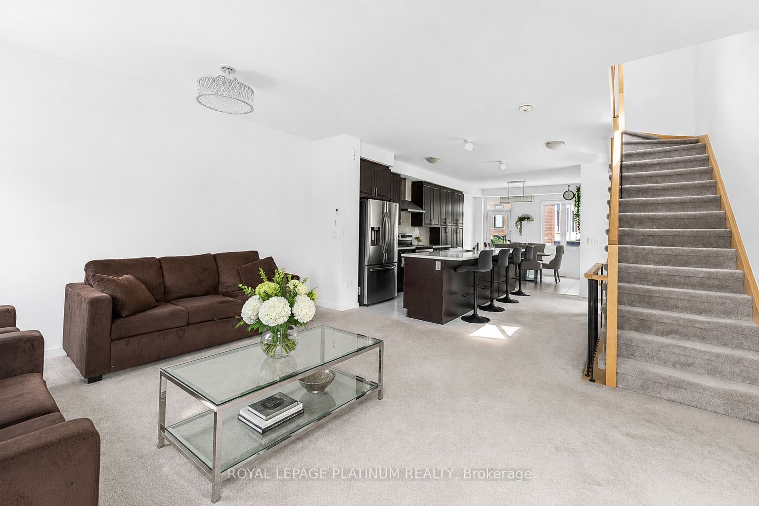 895 KICKING HORSE Path, Oshawa, ON L1J 0B4 photo 3