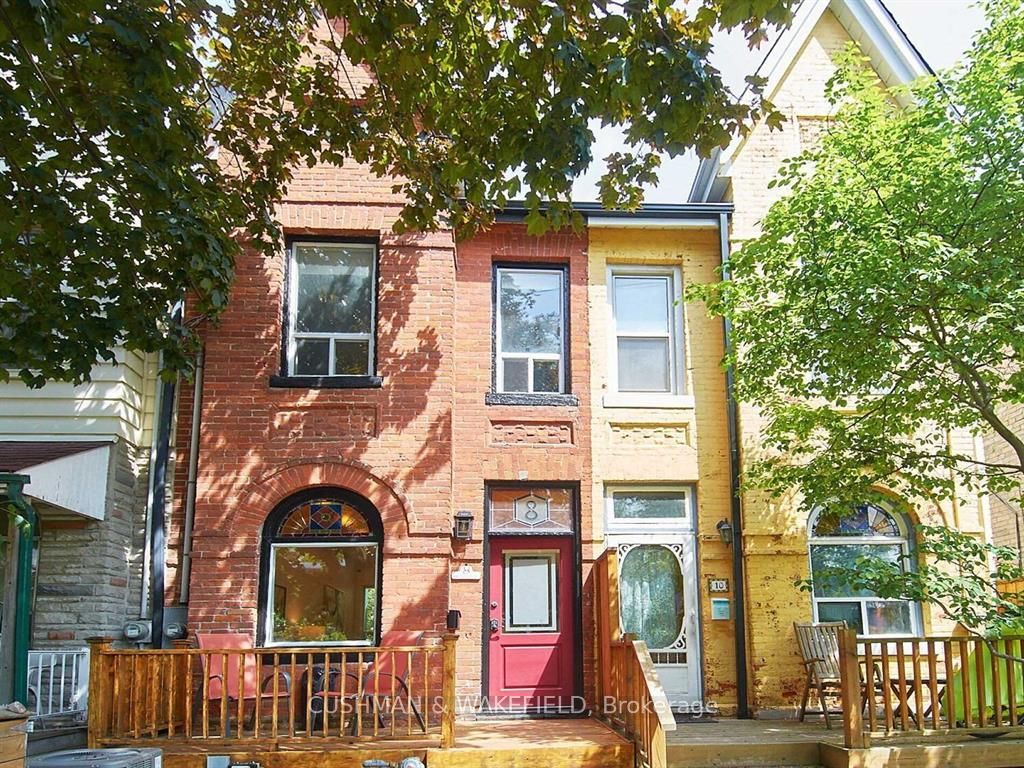8 Paisley Avenue, Toronto, ON M4M 1N3