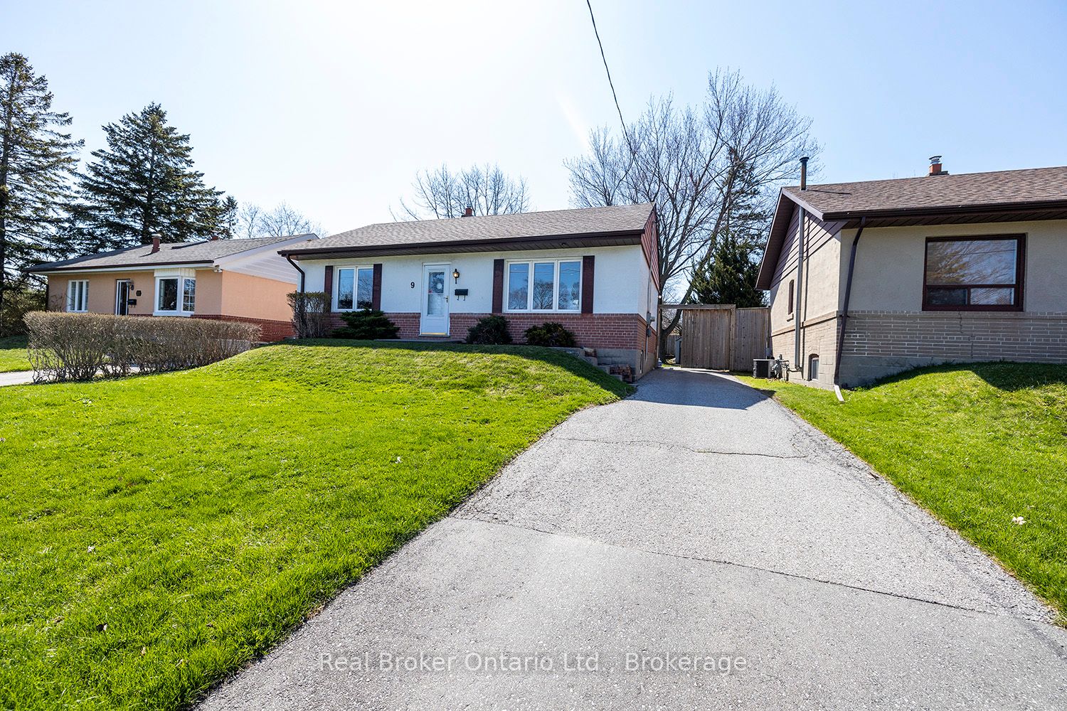9 Granard Boulevard, Toronto, ON M1M 2C9 photo 3