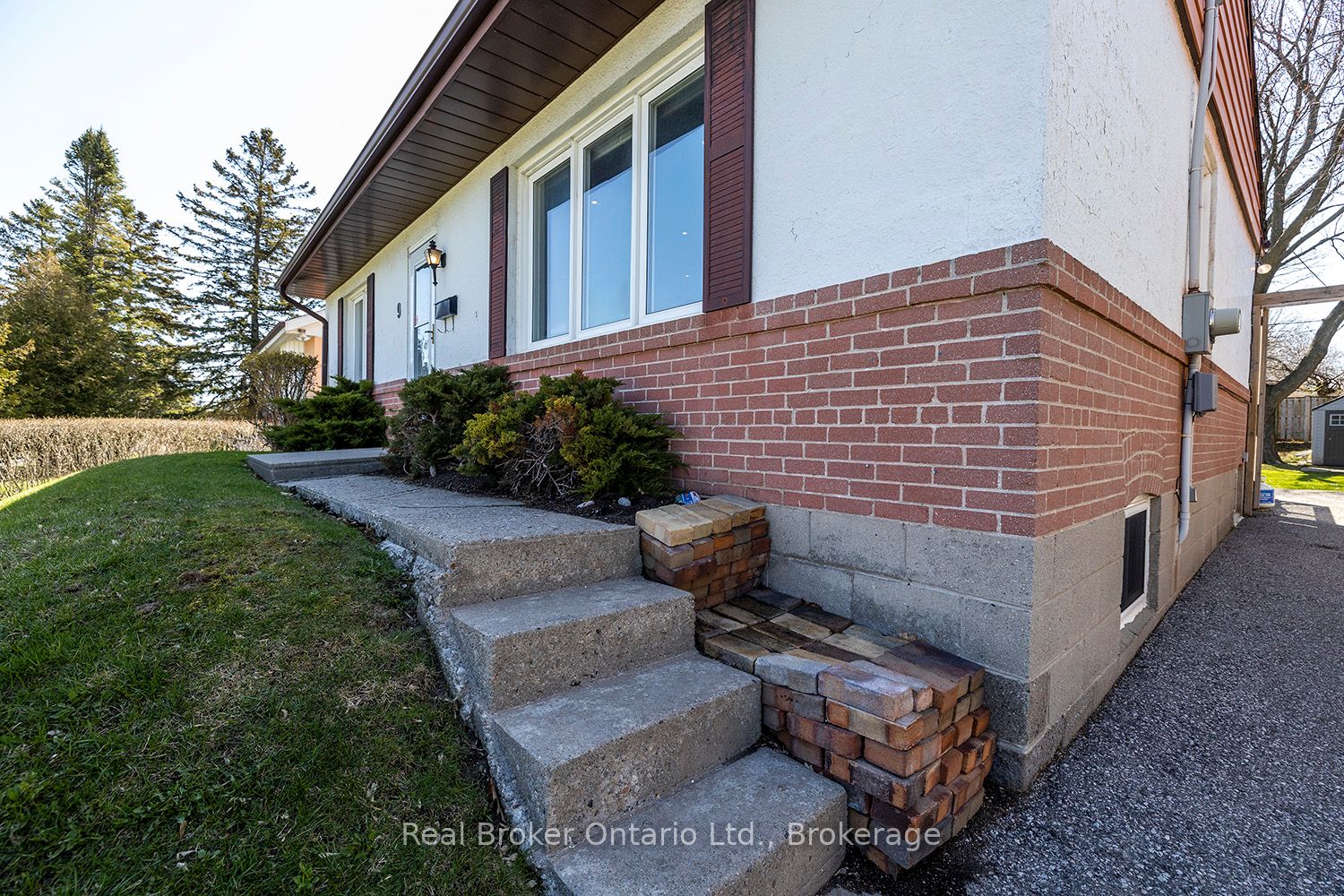 9 Granard Boulevard, Toronto, ON M1M 2C9 photo 4