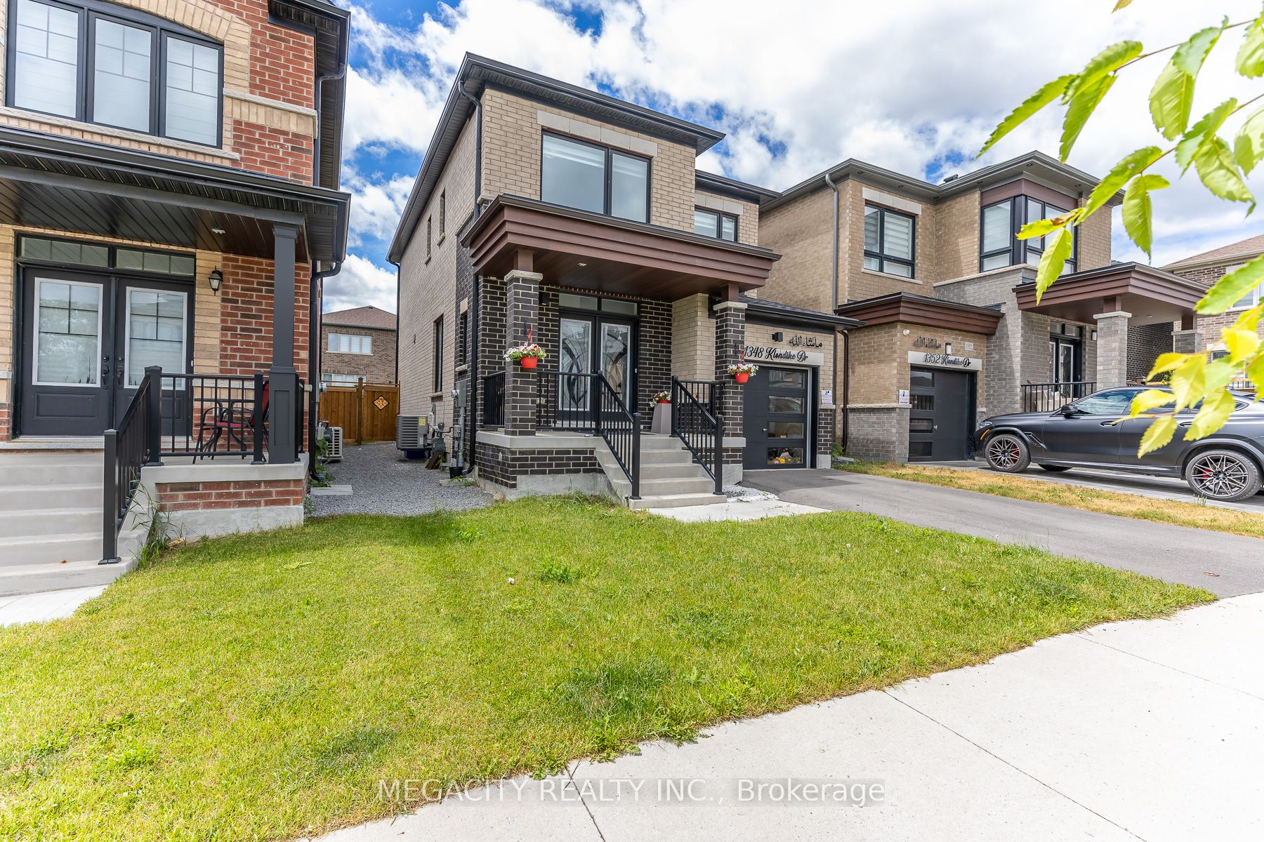 1348 Klondike Drive, Oshawa, ON L1L 0T1 photo 2