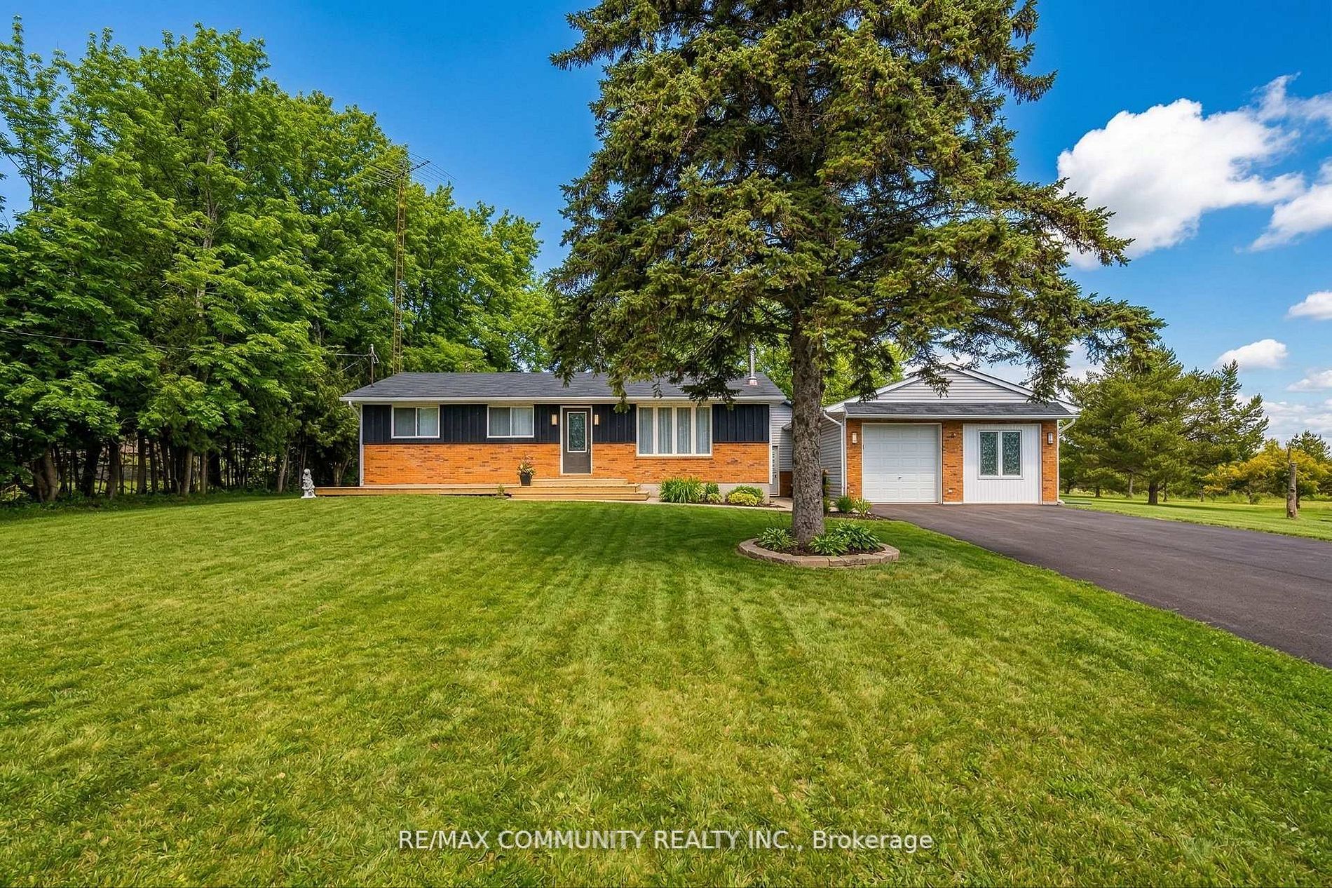 11490 Simcoe Street, Scugog, ON L9L 1B3 photo 2