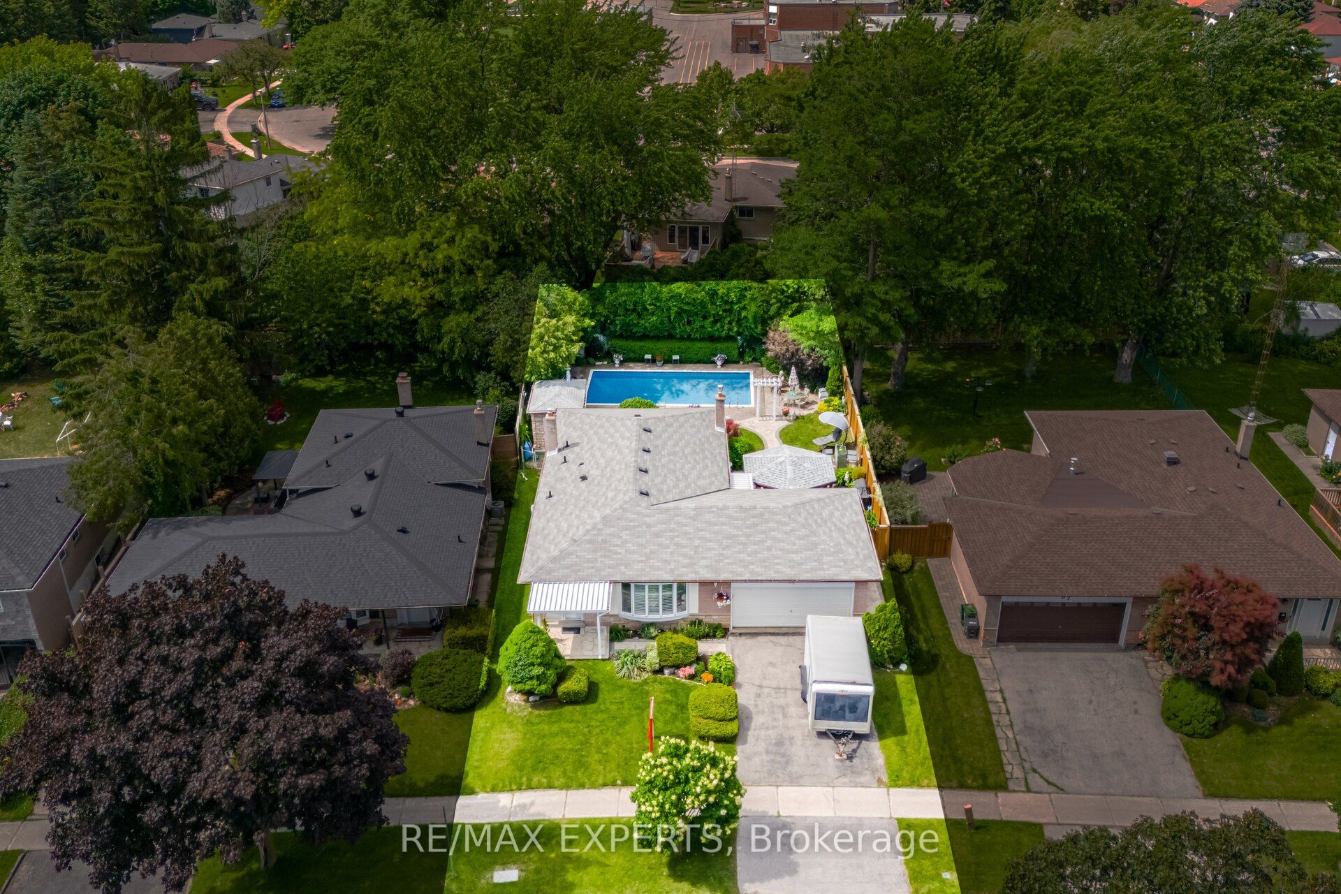 69 Oakmeadow Boulevard, Toronto, ON M1E 4G6 photo 2