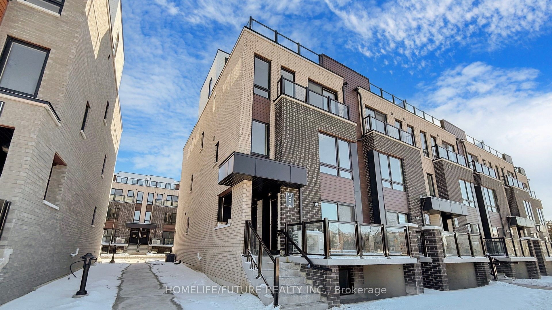 235 Mclevin Avenue 21, Toronto, ON M1B 0E8 photo 2