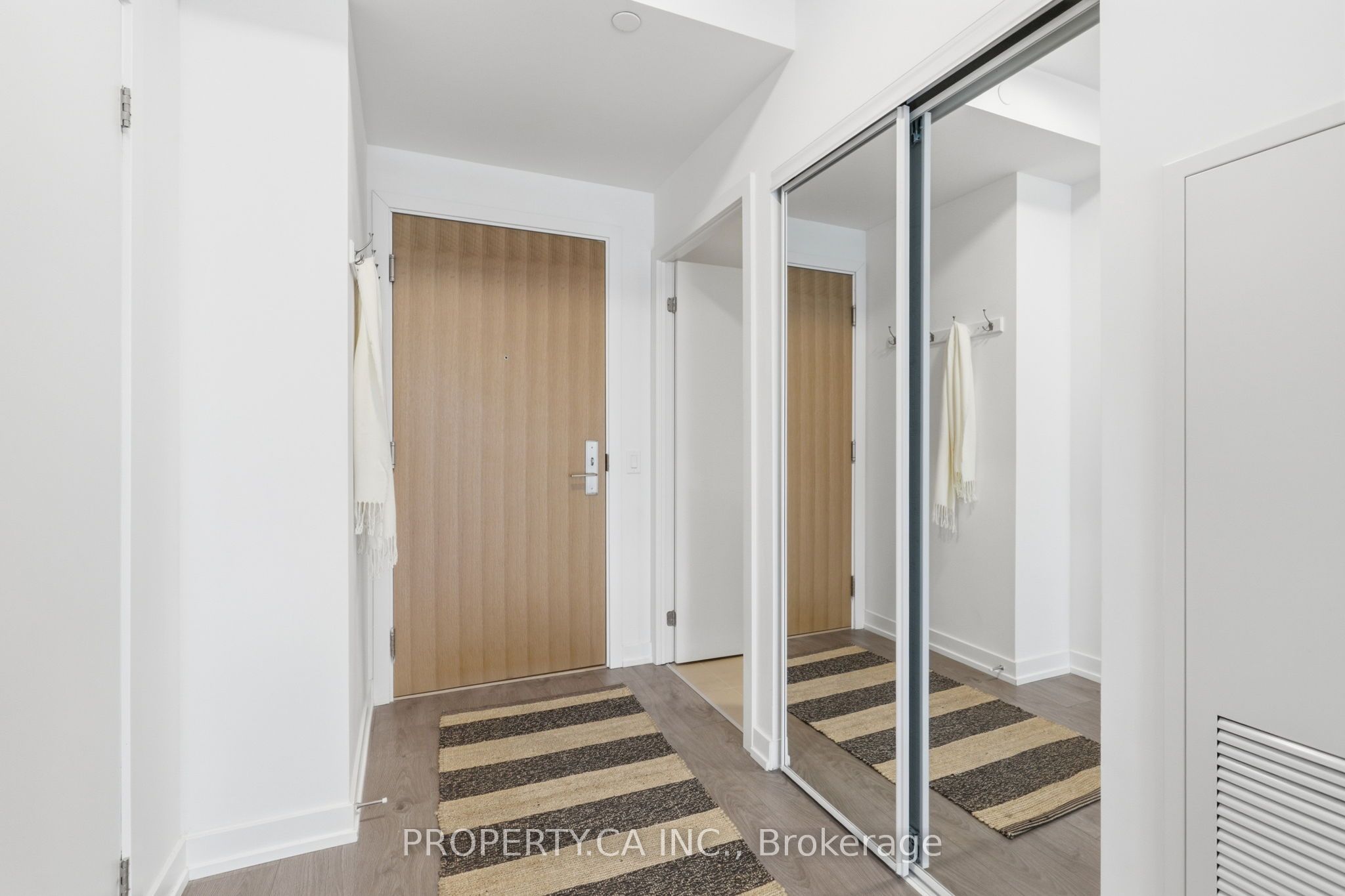 150 Logan Avenue 719, Toronto, ON M4M 0E4 photo 4