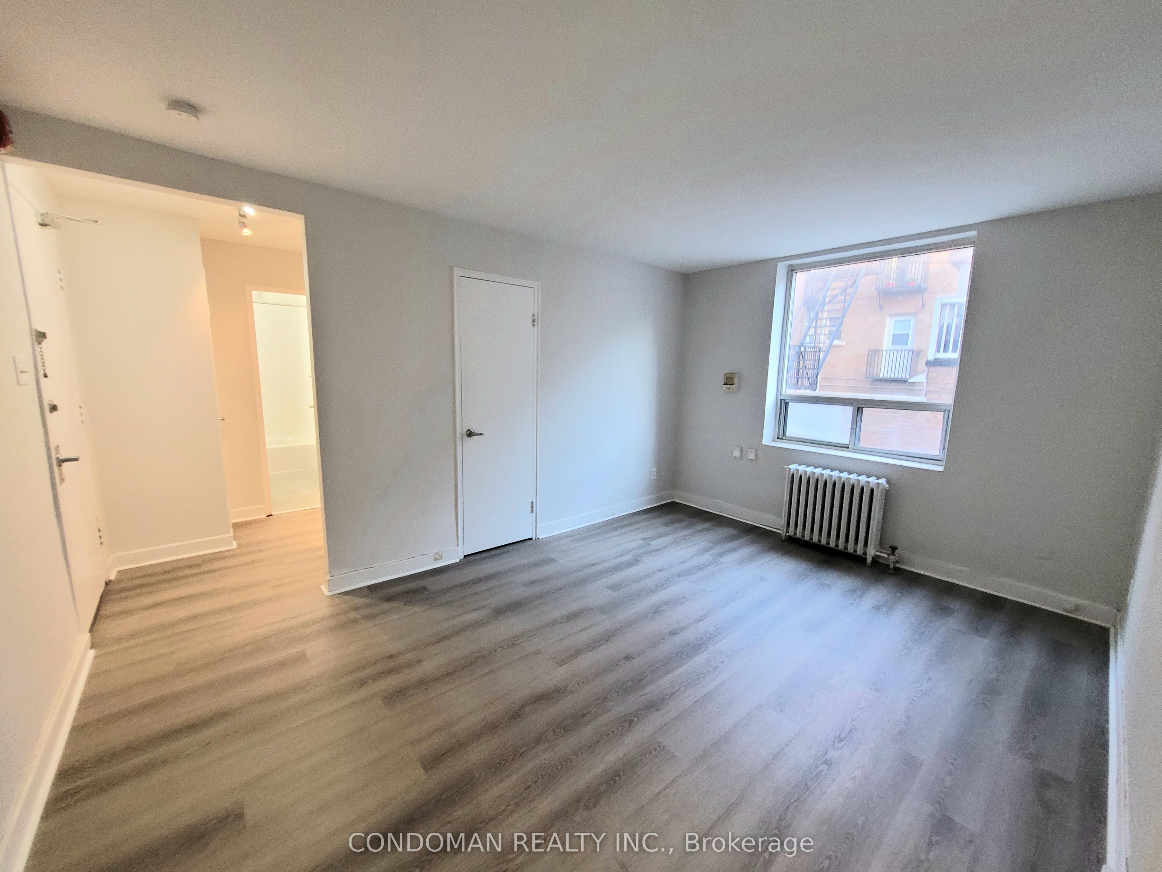 852 Broadview Avenue 105, Toronto, ON M4K 2R1 photo 2