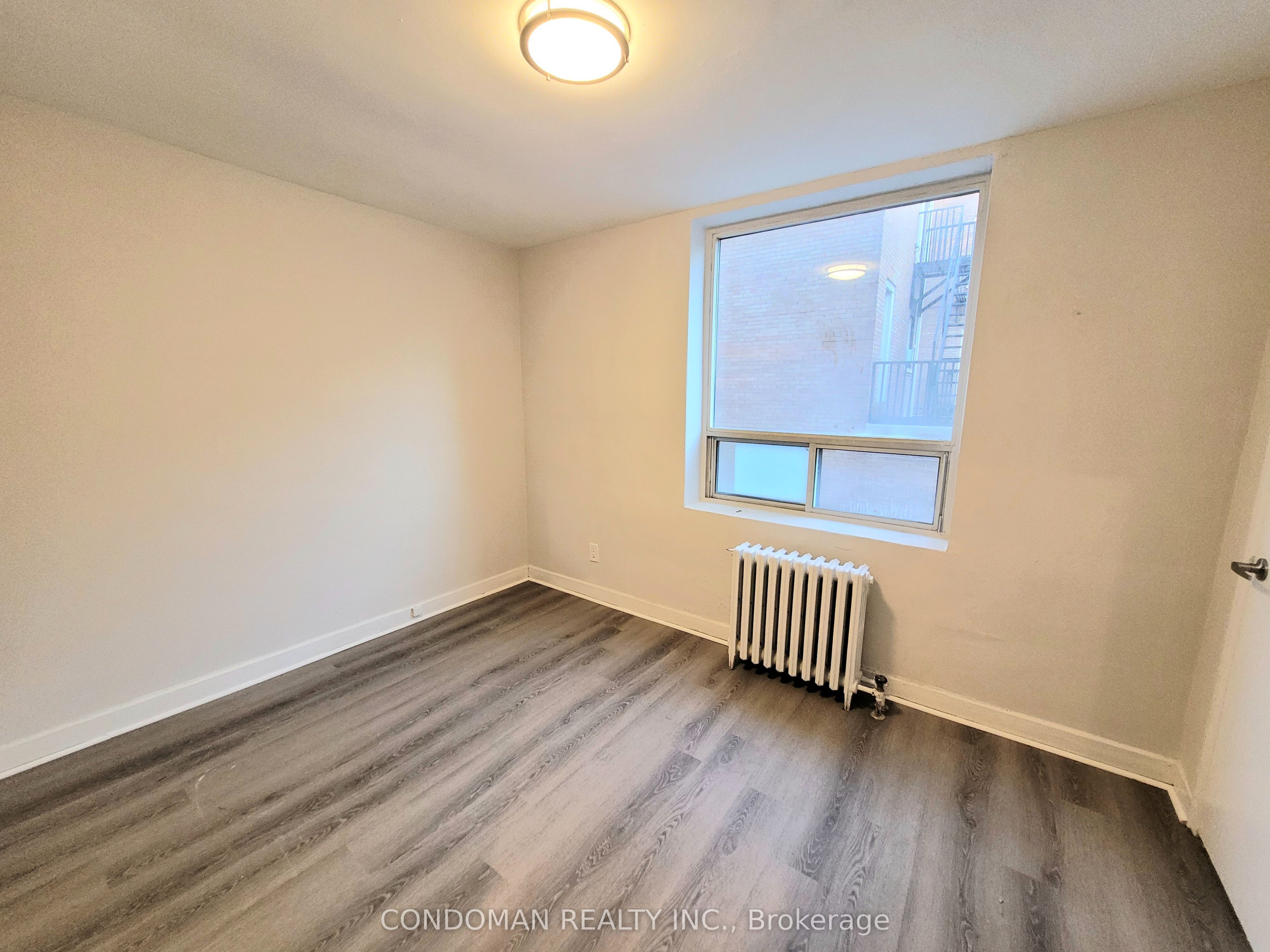 852 Broadview Avenue 105, Toronto, ON M4K 2R1 photo 4