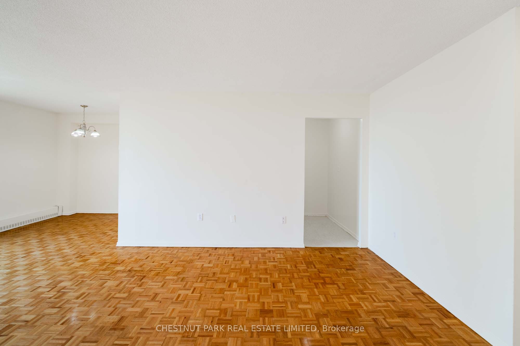 3700 Lawrence Avenue E 409, Toronto, ON M1G 3T2 photo 3
