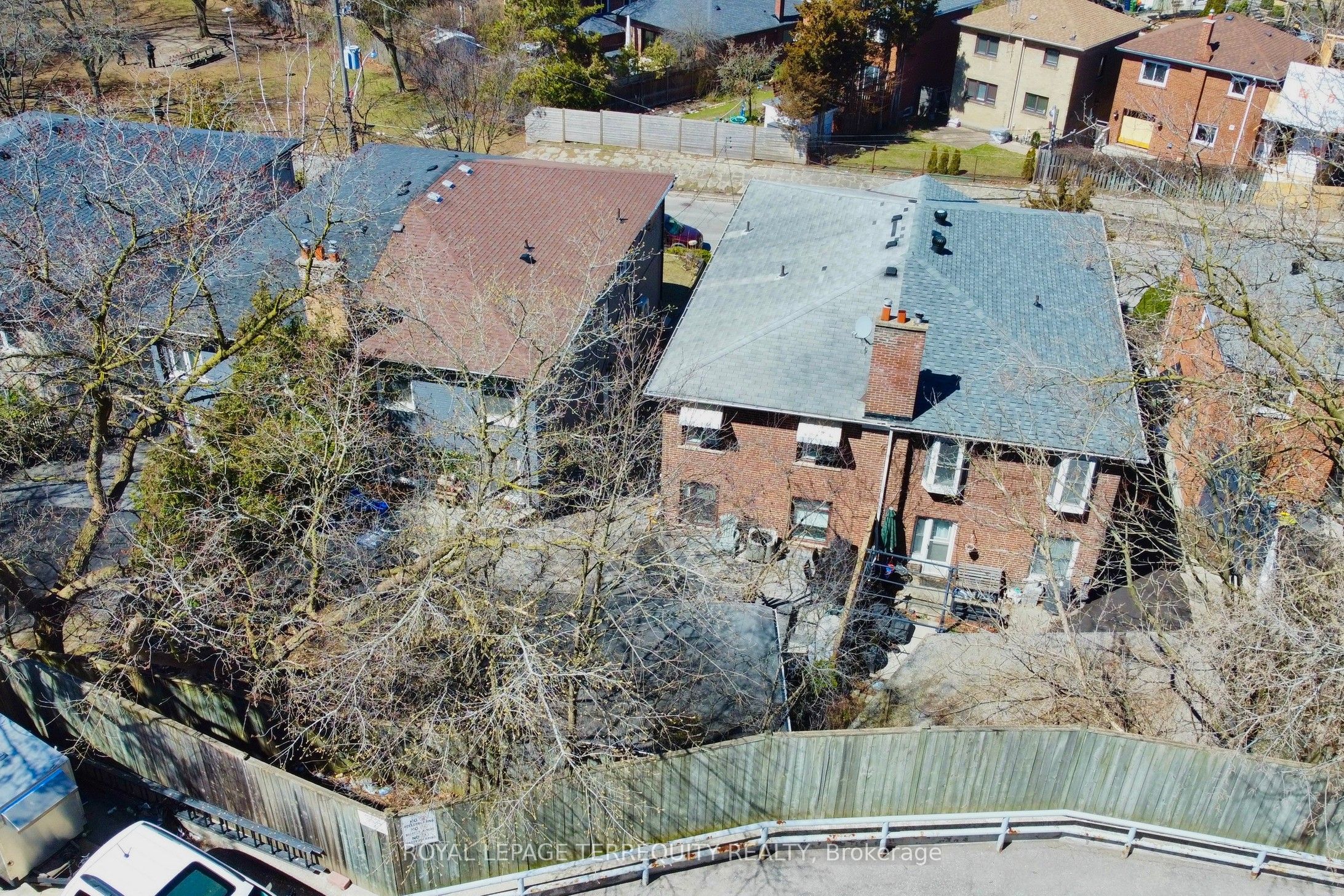 29 Love Crescent, Toronto, ON M4E 1V6 photo 3