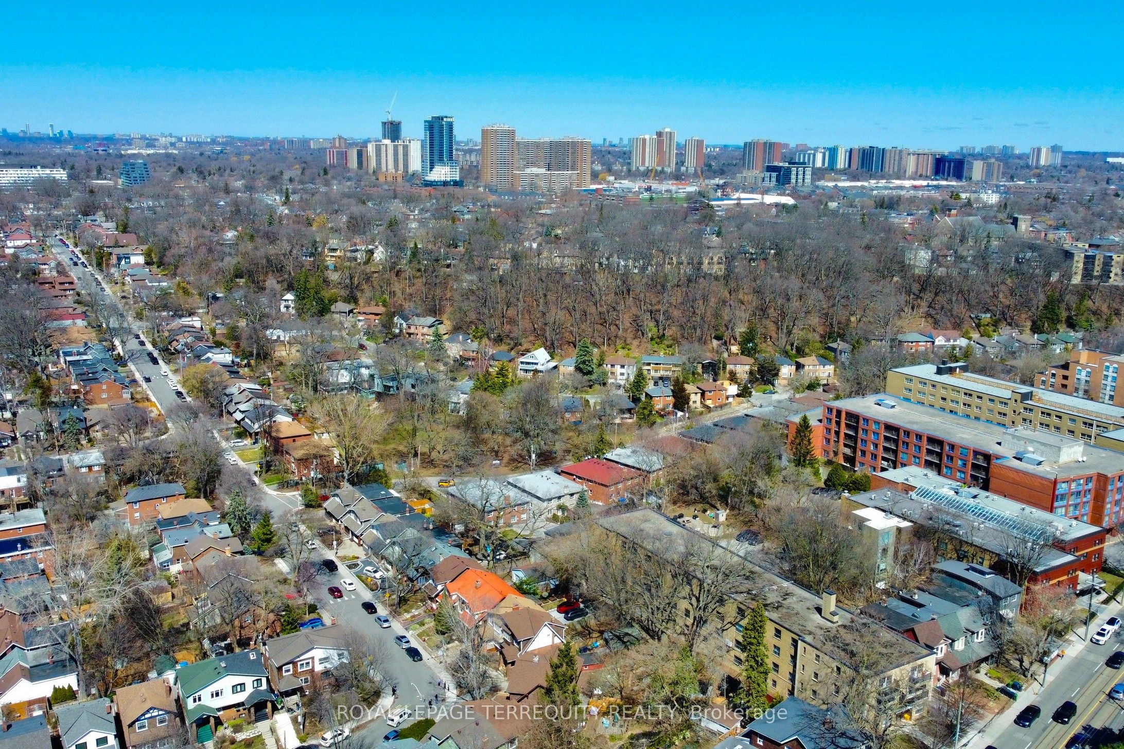 29 Love Crescent, Toronto, ON M4E 1V6 photo 5