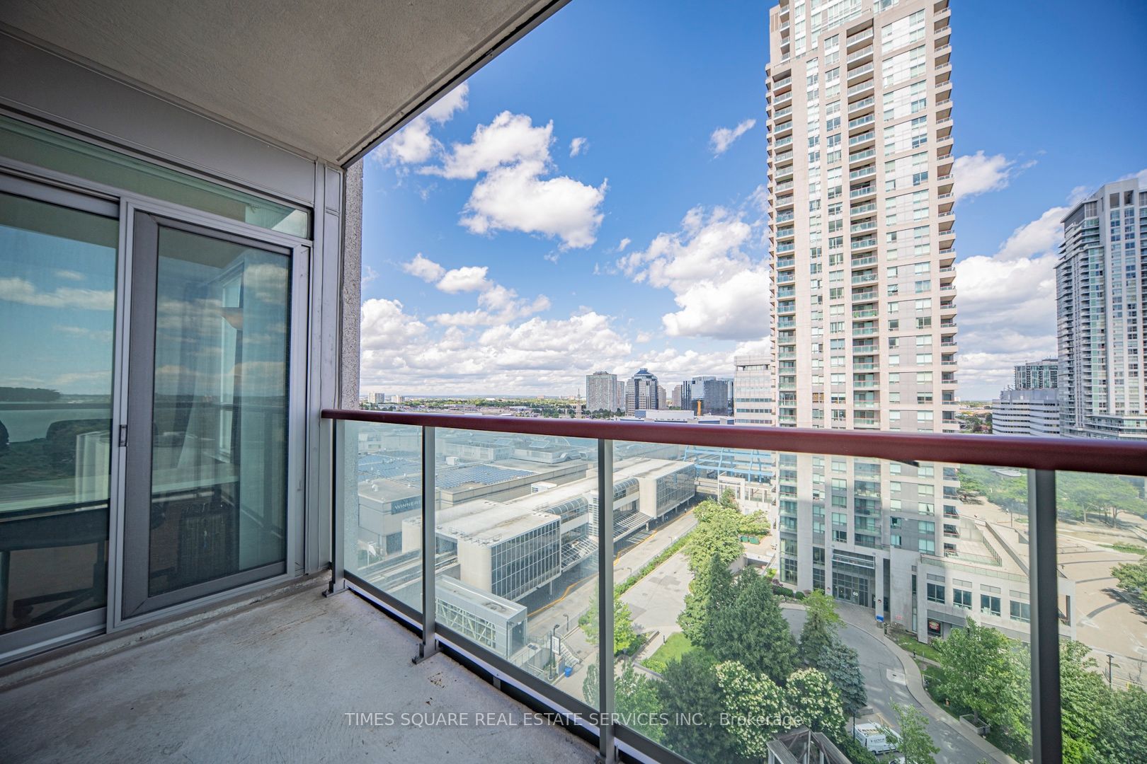 50 Brian Harrison Way 1103, Toronto, ON M1P 5J4 photo 3