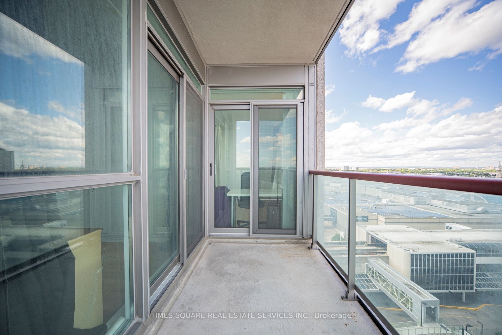 50 Brian Harrison Way 1103, Toronto, ON M1P 5J4 photo 4
