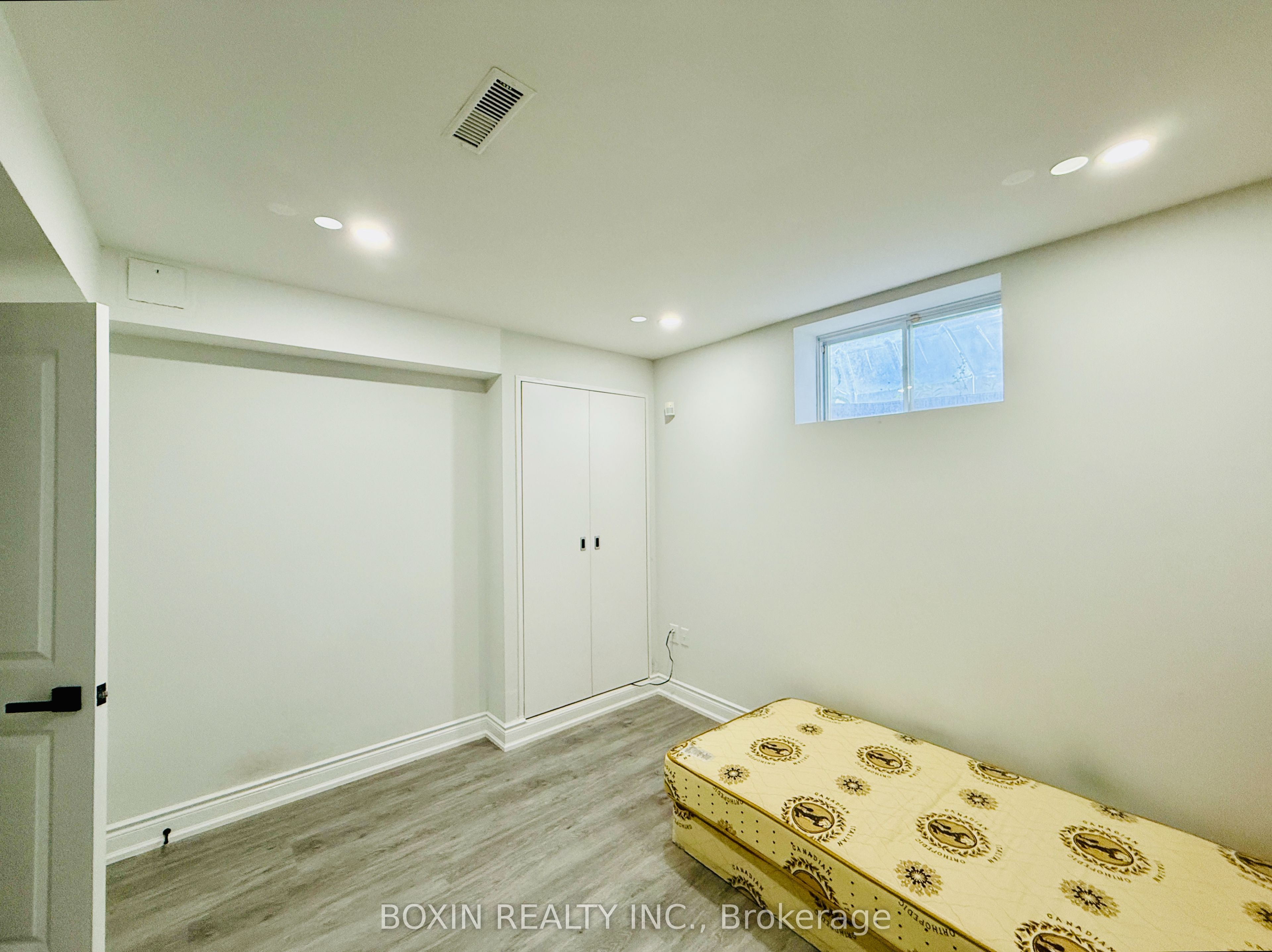 1 Adirondack Gate Basement Room 3, Toronto, ON M1T 3E6 photo 2