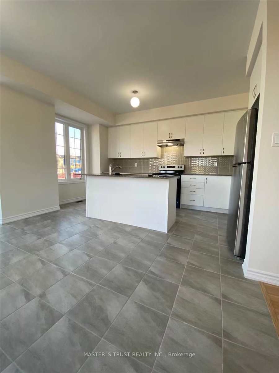2 Hallmark Way, Whitby, ON L1P 0K2 photo 5