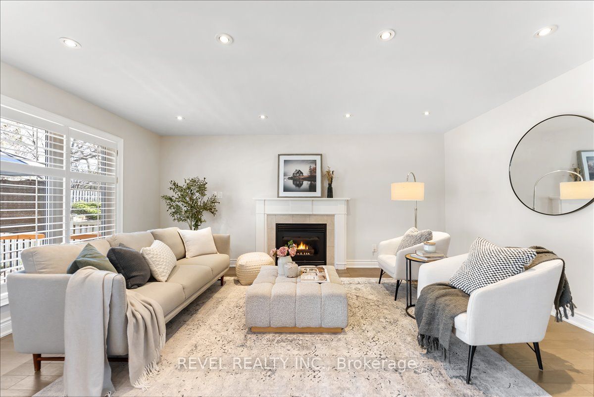 30 Linderwood Drive, Toronto, ON M1C 3P8 photo 2