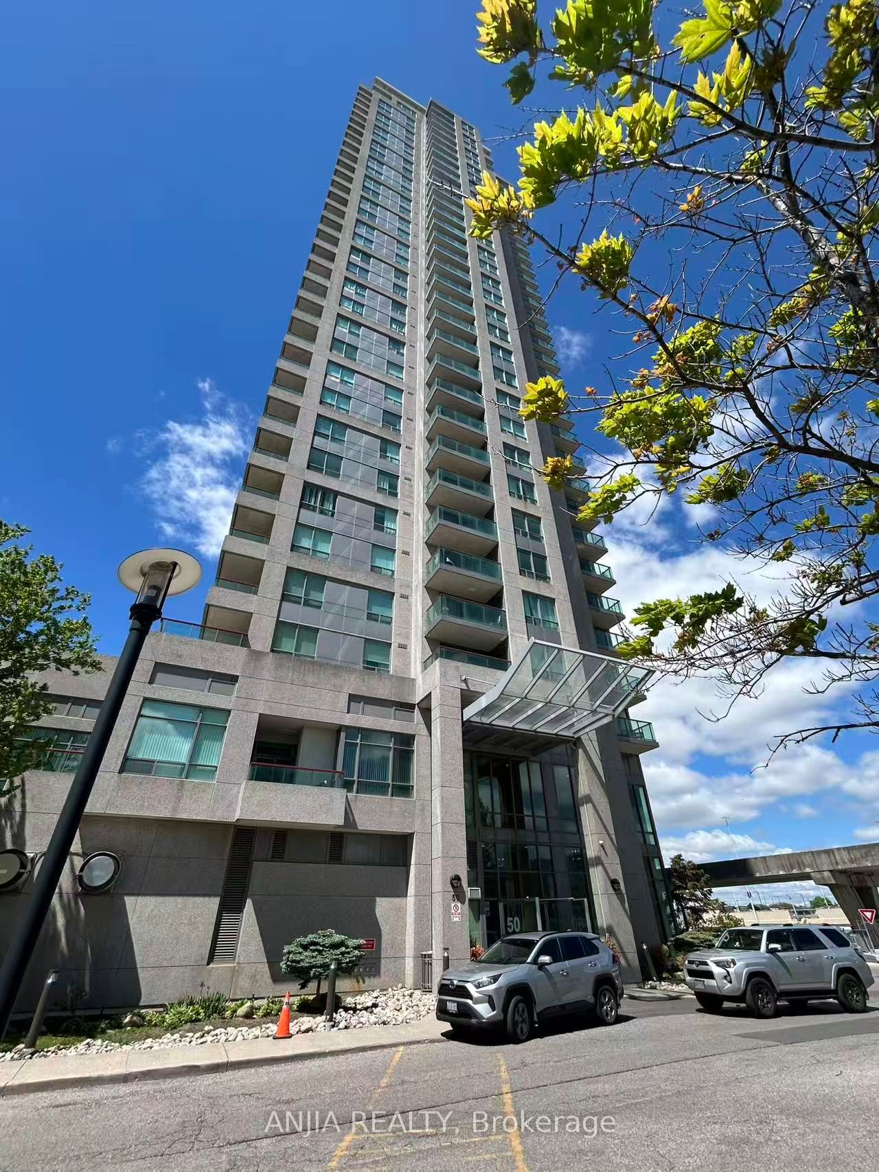 50 Brian Harrison Way 2805, Toronto, ON M1P 5J4