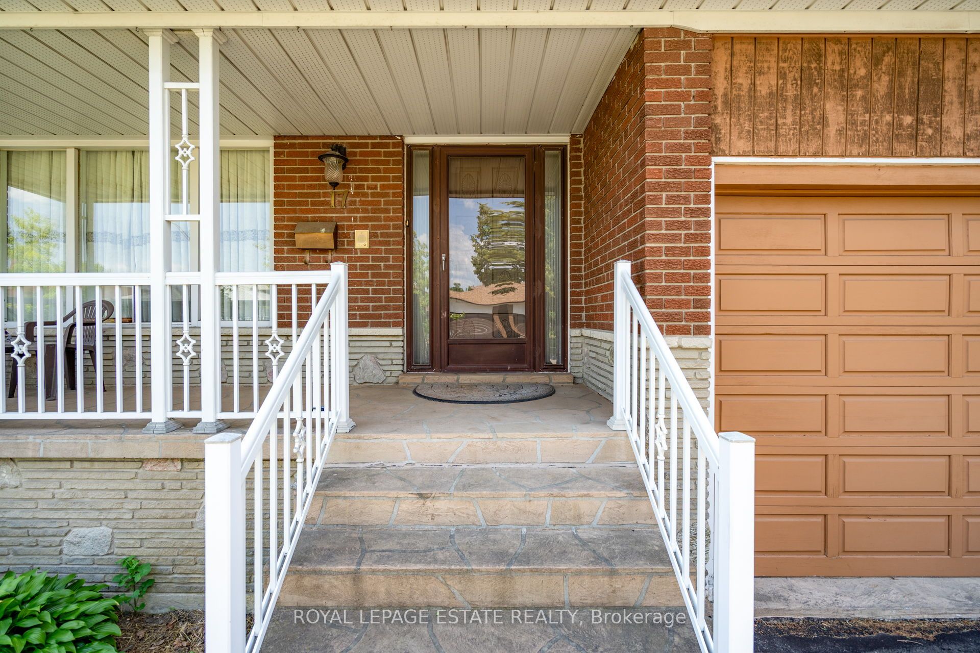 17 Altair Avenue, Toronto, ON M1W 2R1 photo 2