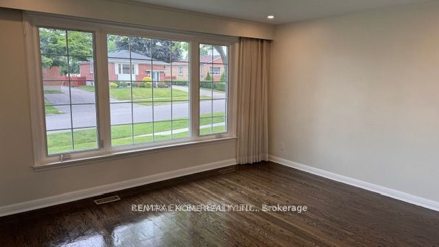 328 Jasper Avenue, Oshawa, ON L1J 1L5 photo 4
