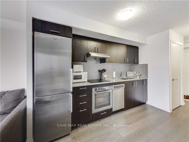 255 Village Green N/A 1909, Toronto, ON M1S 0L3 photo 3