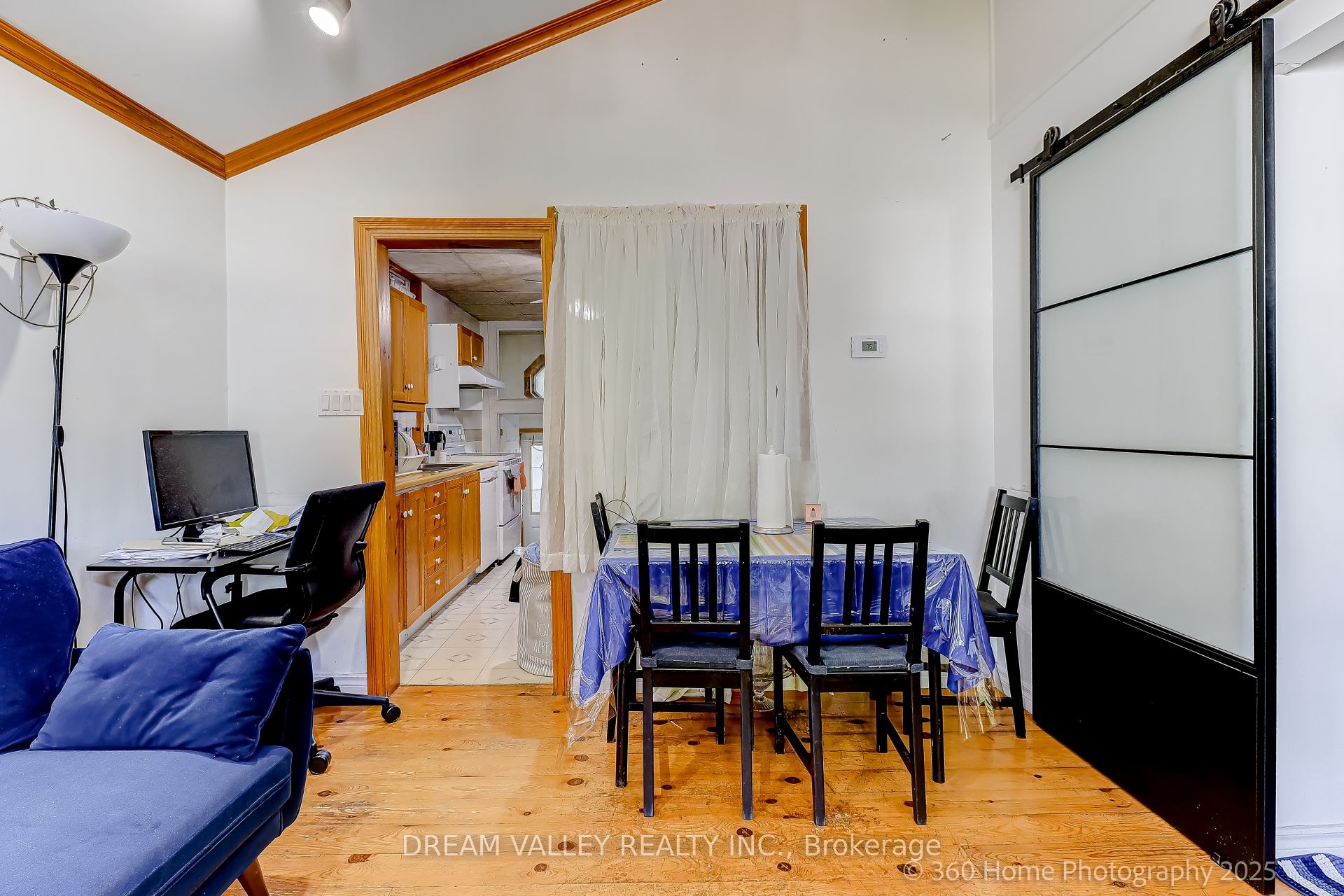 96 Laurel Avenue, Toronto, ON M1K 3J9 photo 4