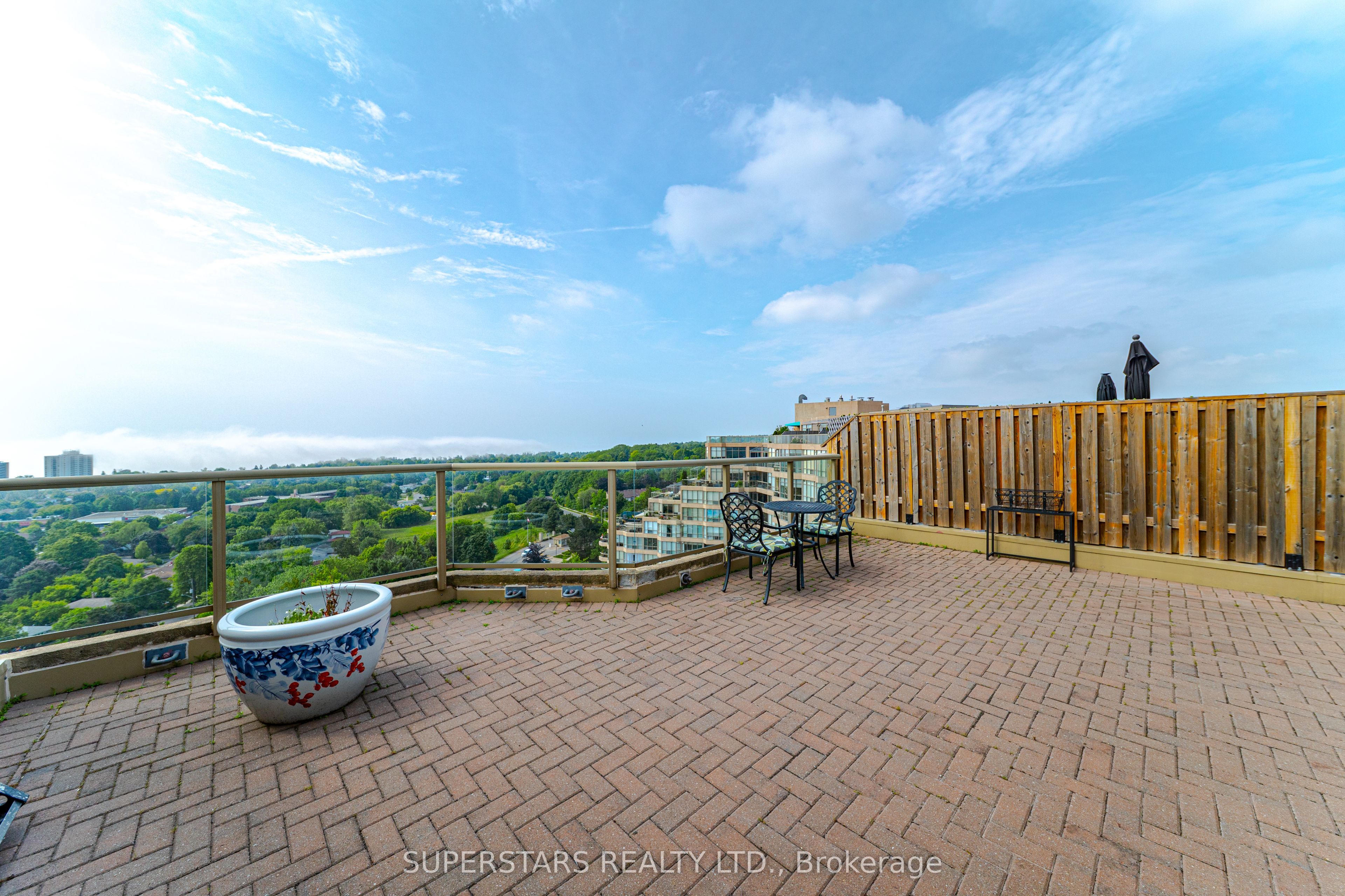 20 Guildwood Parkway PH14, Toronto, ON M1E 5B6 photo 5
