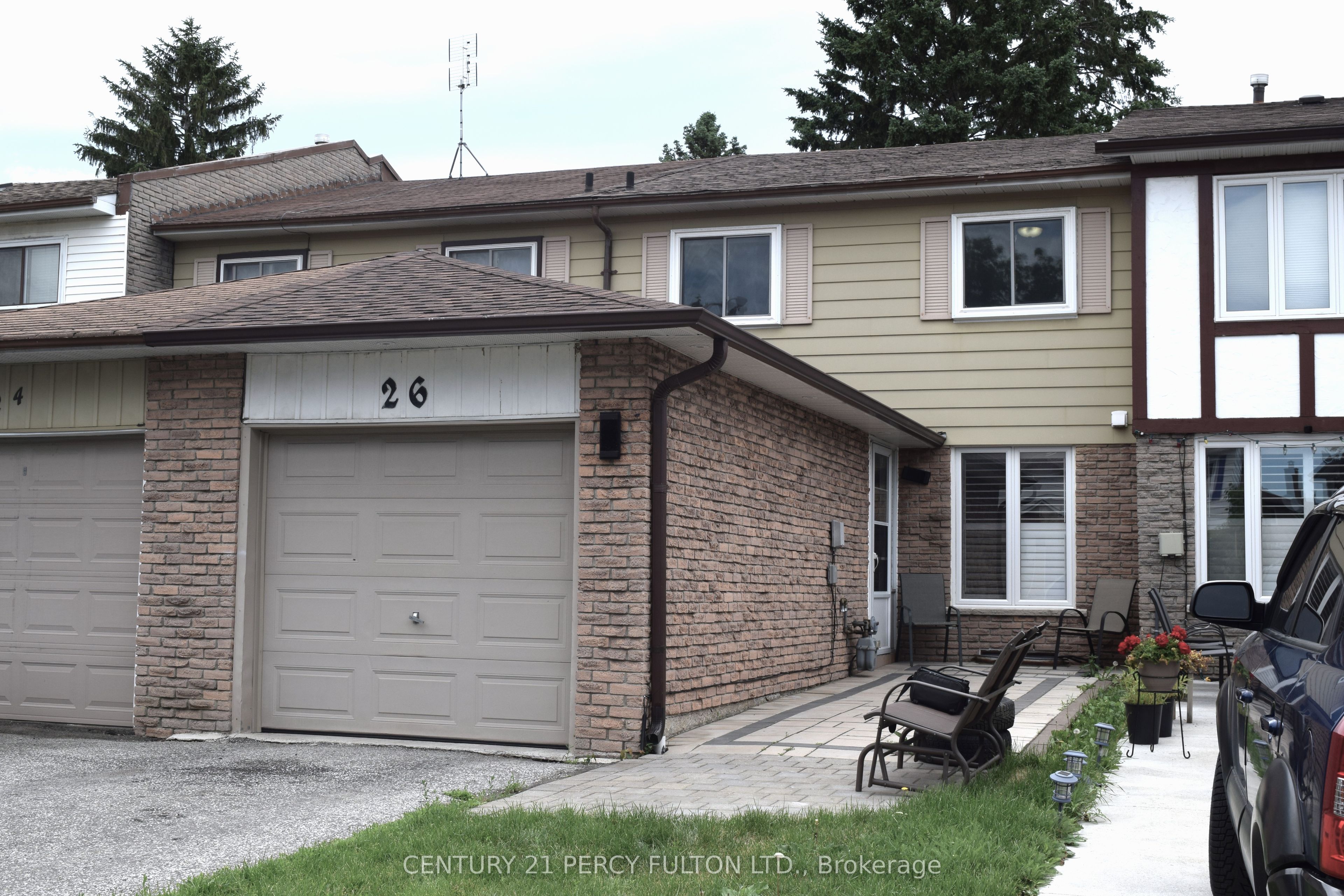 26 Robbinstone Drive, Toronto, ON M1B 2E6 photo 4