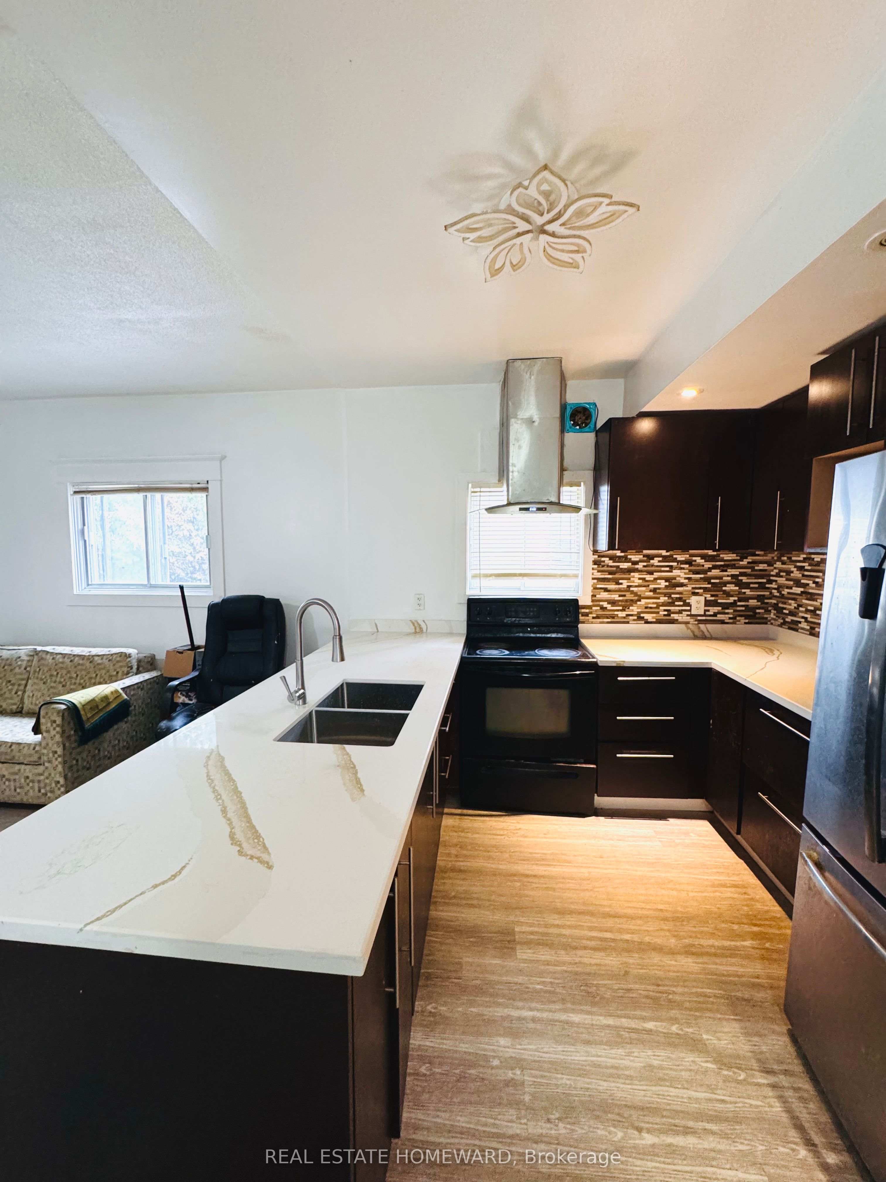41 Patterson Avenue, Toronto, ON M1L 3Y1 photo 5