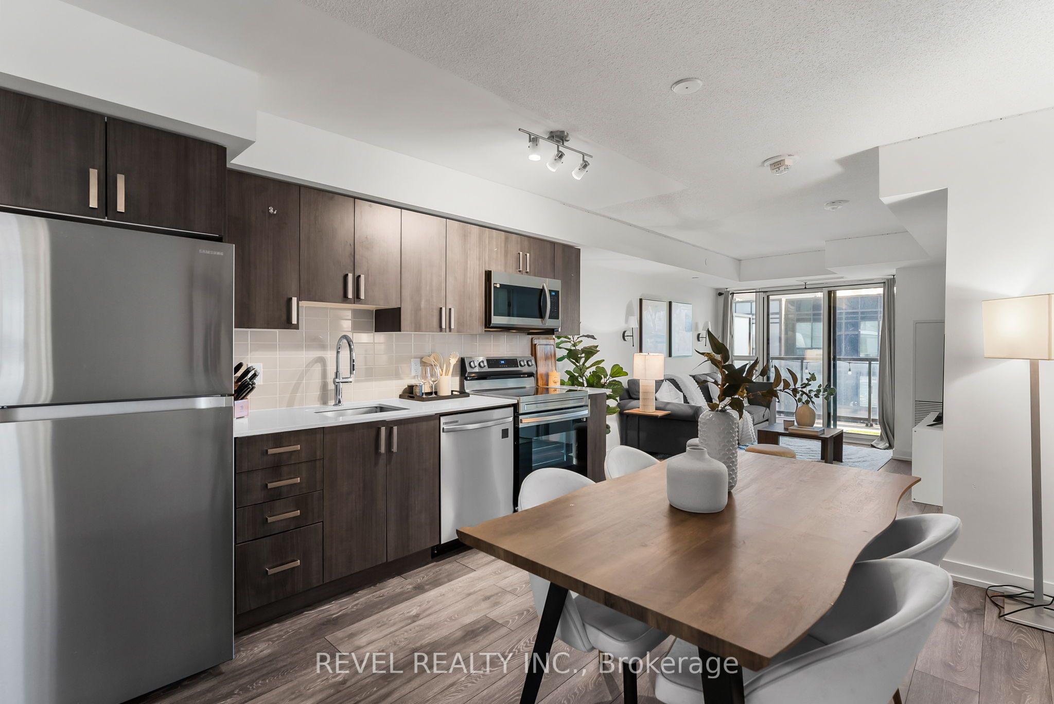 1455 Celebration Drive 1704, Pickering, ON L1W 0C3 photo 3