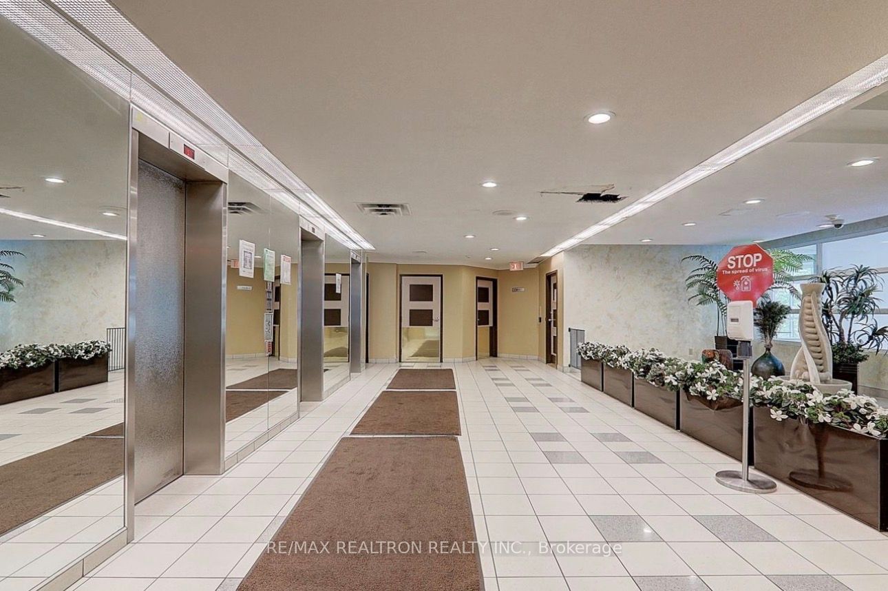 3050 Ellesmere Road 1701, Toronto, ON M1E 5E6 photo 2