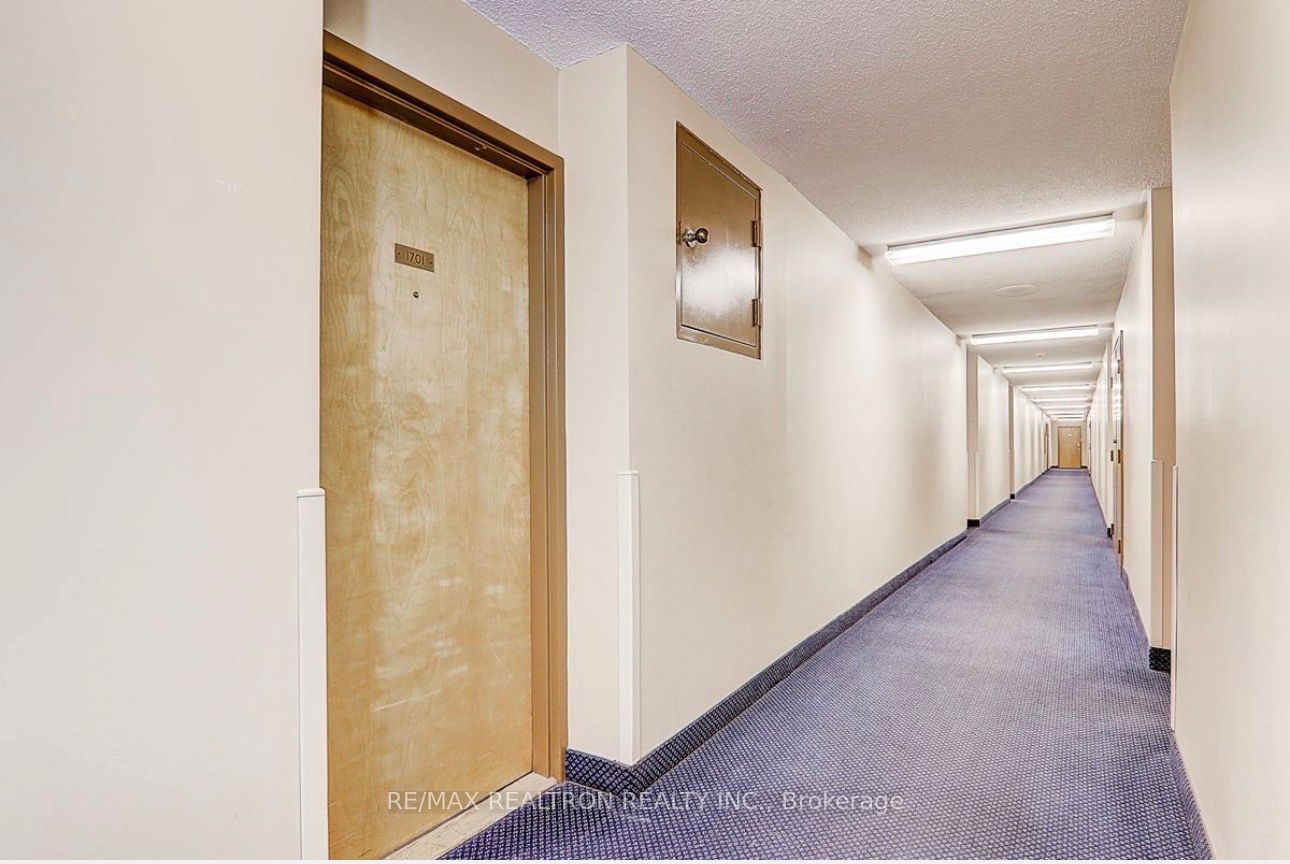 3050 Ellesmere Road 1701, Toronto, ON M1E 5E6 photo 3