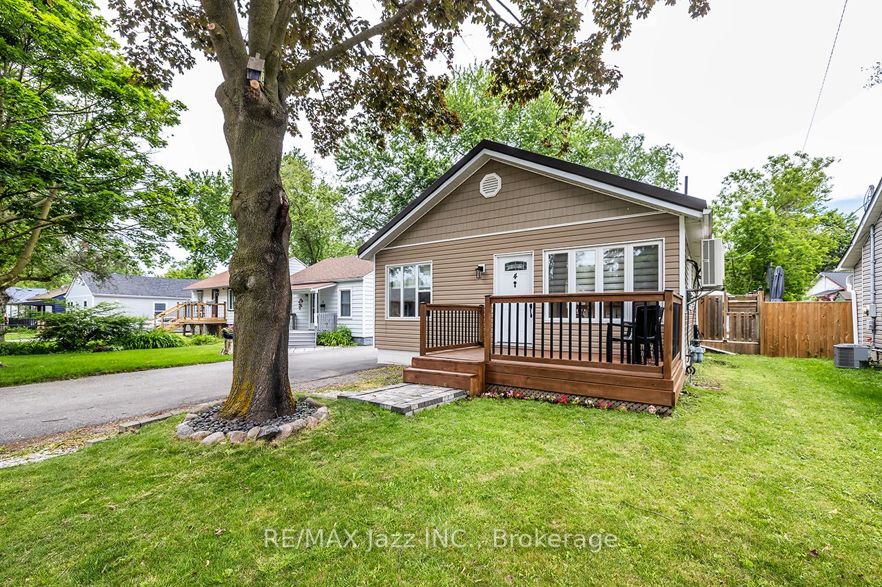4 Maple Street, Ajax, ON L1S 1V6