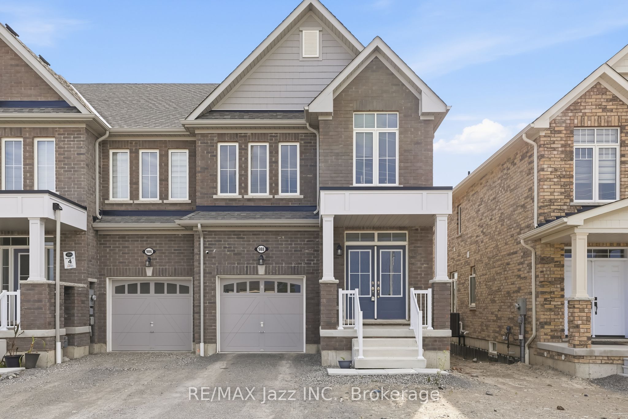 988 Matthew Murray Crescent, Oshawa, ON L1K 3G5