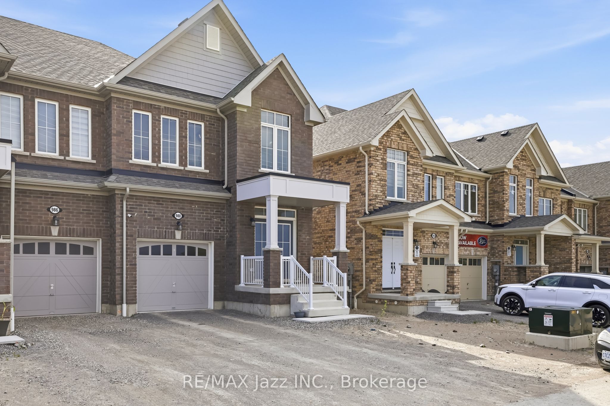 988 Matthew Murray Crescent, Oshawa, ON L1K 3G5 photo 2