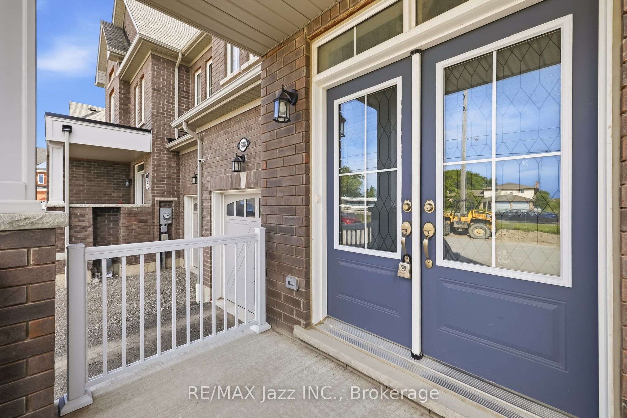 988 Matthew Murray Crescent, Oshawa, ON L1K 3G5 photo 4