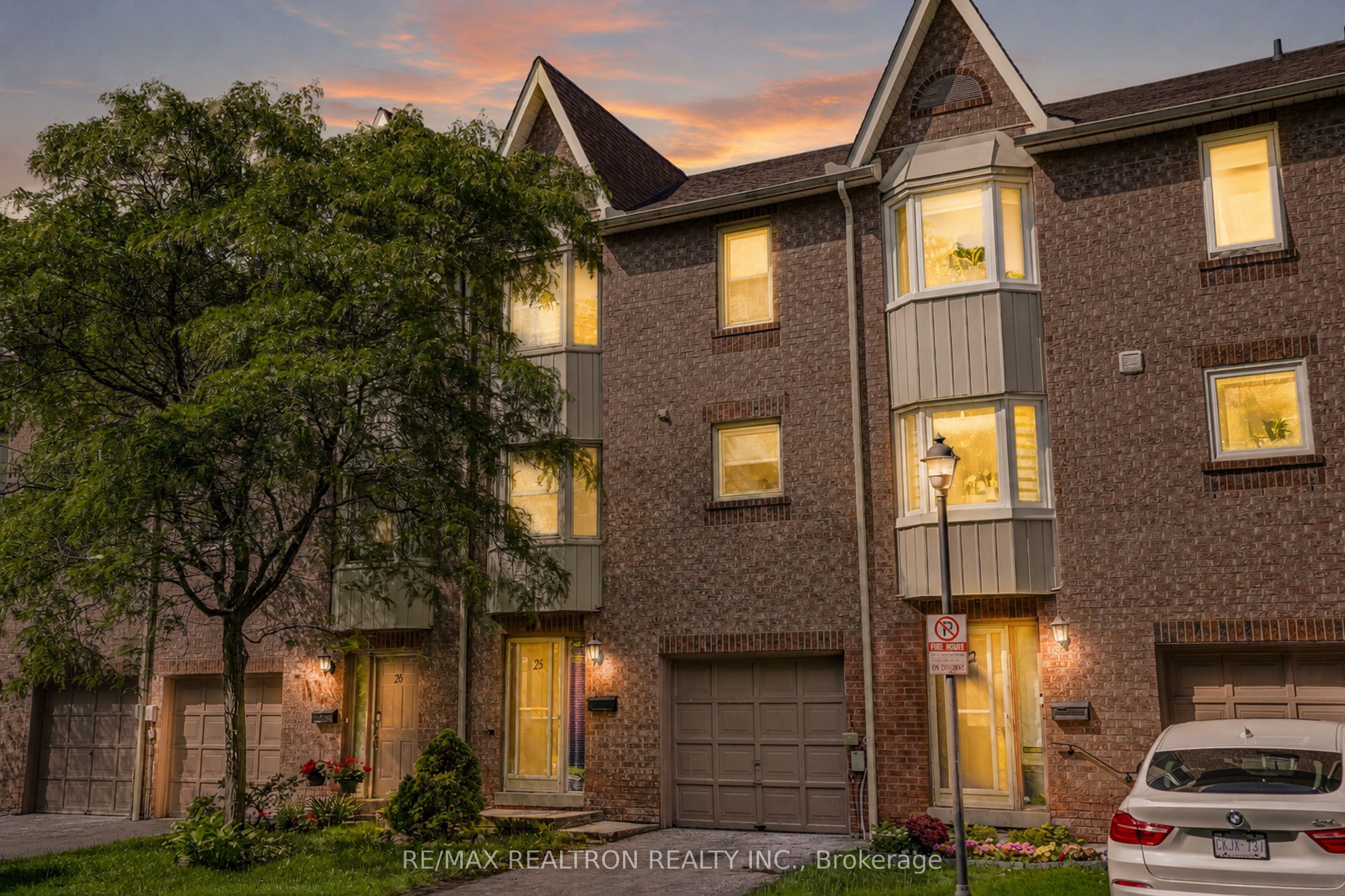 25 Cardwell Avenue 24, Toronto, ON M1S 4Y7 photo 4