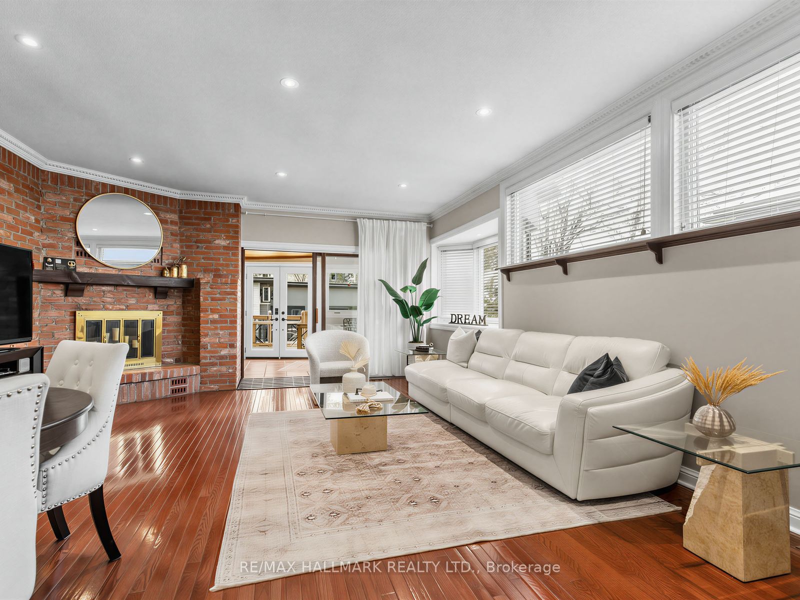 239 Torrens Avenue, Toronto, ON M4J 2P6 photo 4