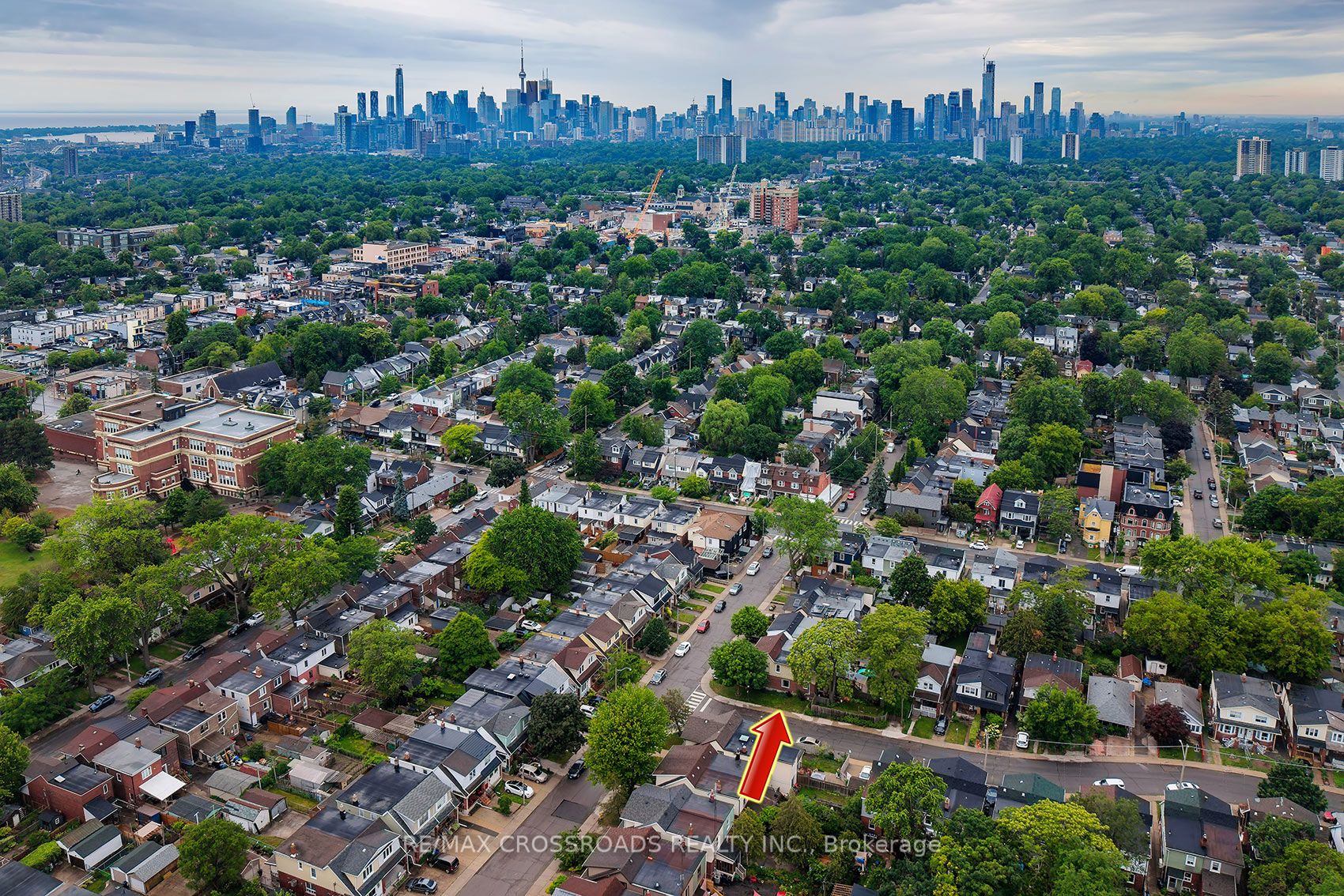 90 Milverton Boulevard, Toronto, ON M4J 1T8 photo 3