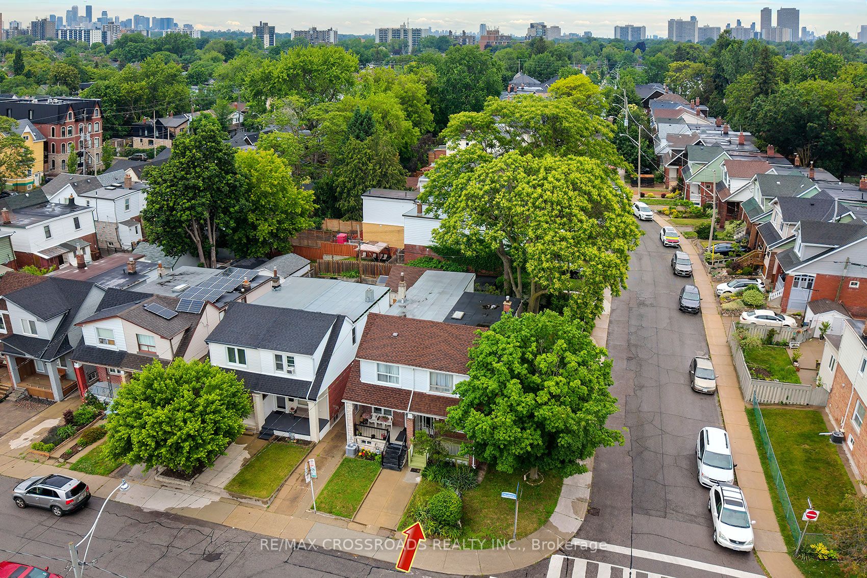 90 Milverton Boulevard, Toronto, ON M4J 1T8 photo 5