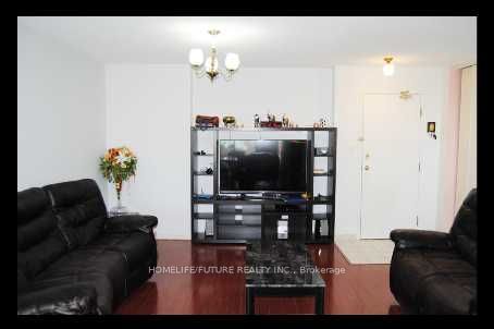80 Alton Towers Circle 702, Toronto, ON M1V 5E8 photo 5