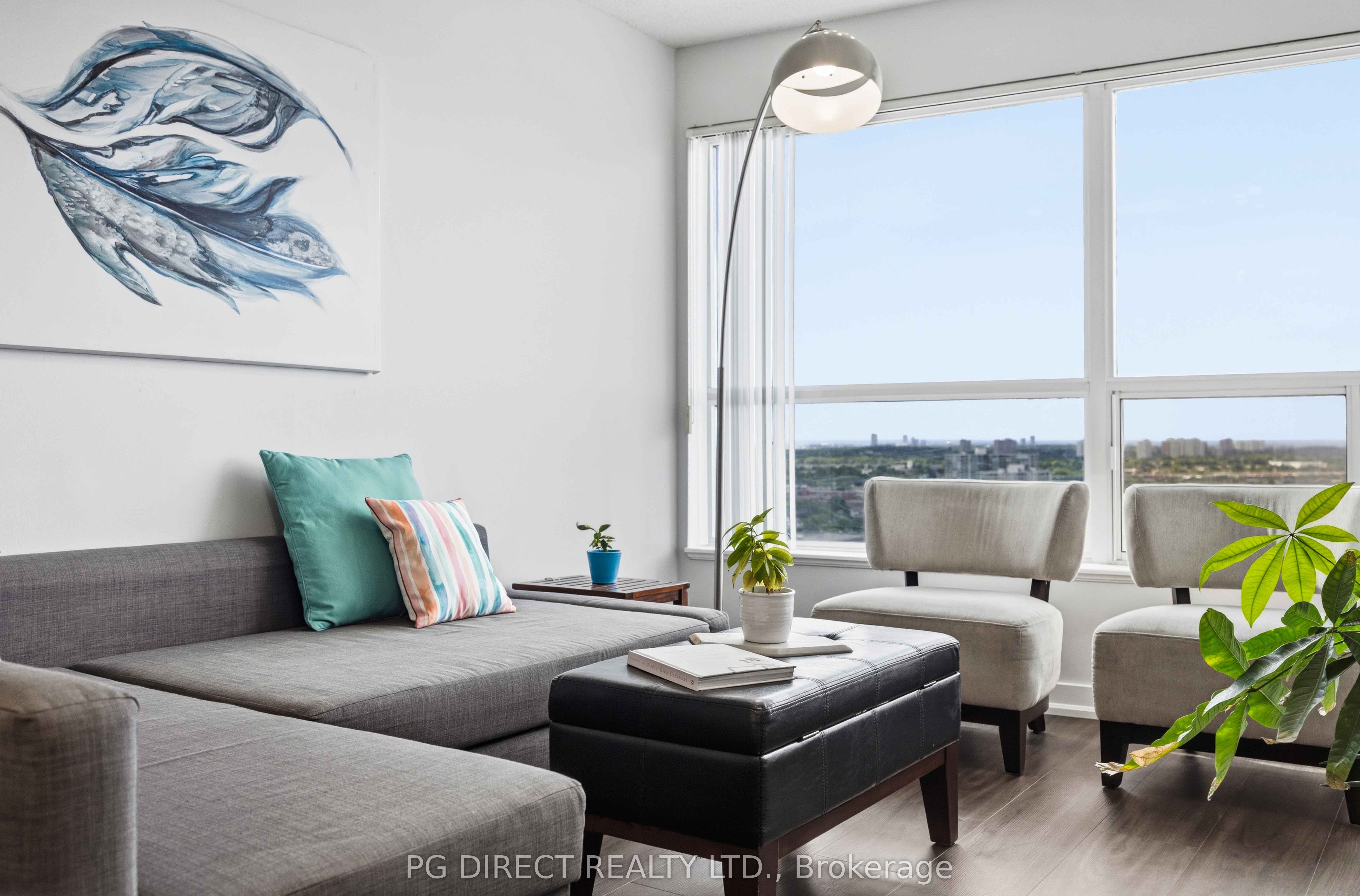 38 Lee Centre Drive 2716, Toronto, ON M1H 3J7