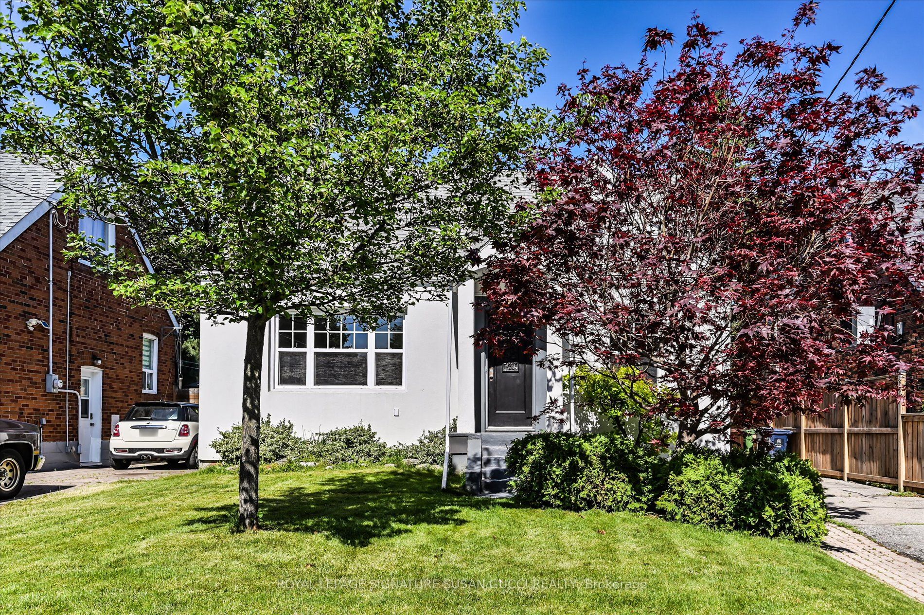 33 Plaxton Drive, Toronto, ON M4B 2P6 photo 2