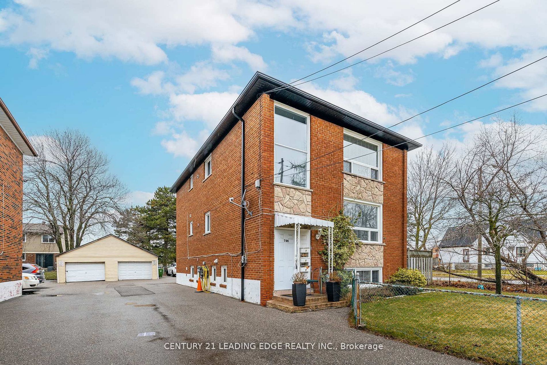 796 MIDLAND Avenue 1, Toronto, ON M1K 4E7