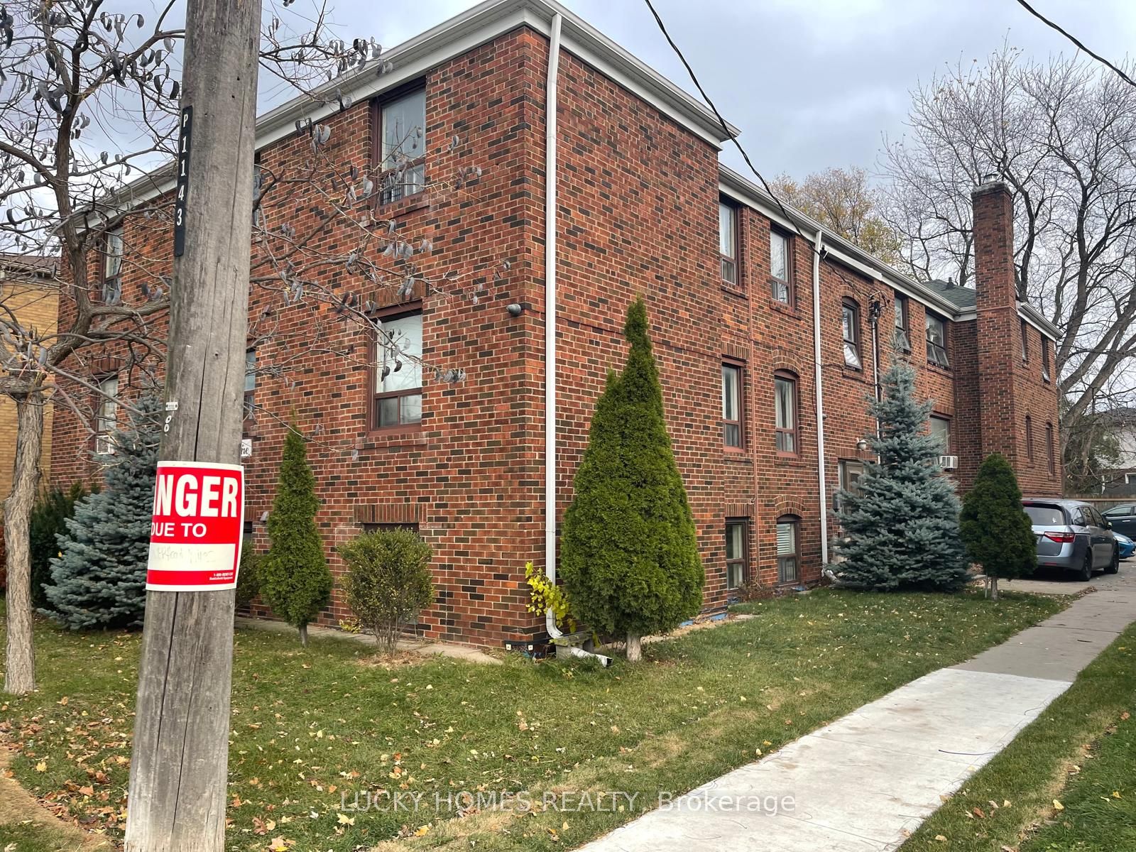 1143 O'Connor Drive E 10, Toronto, ON M4B 2T5