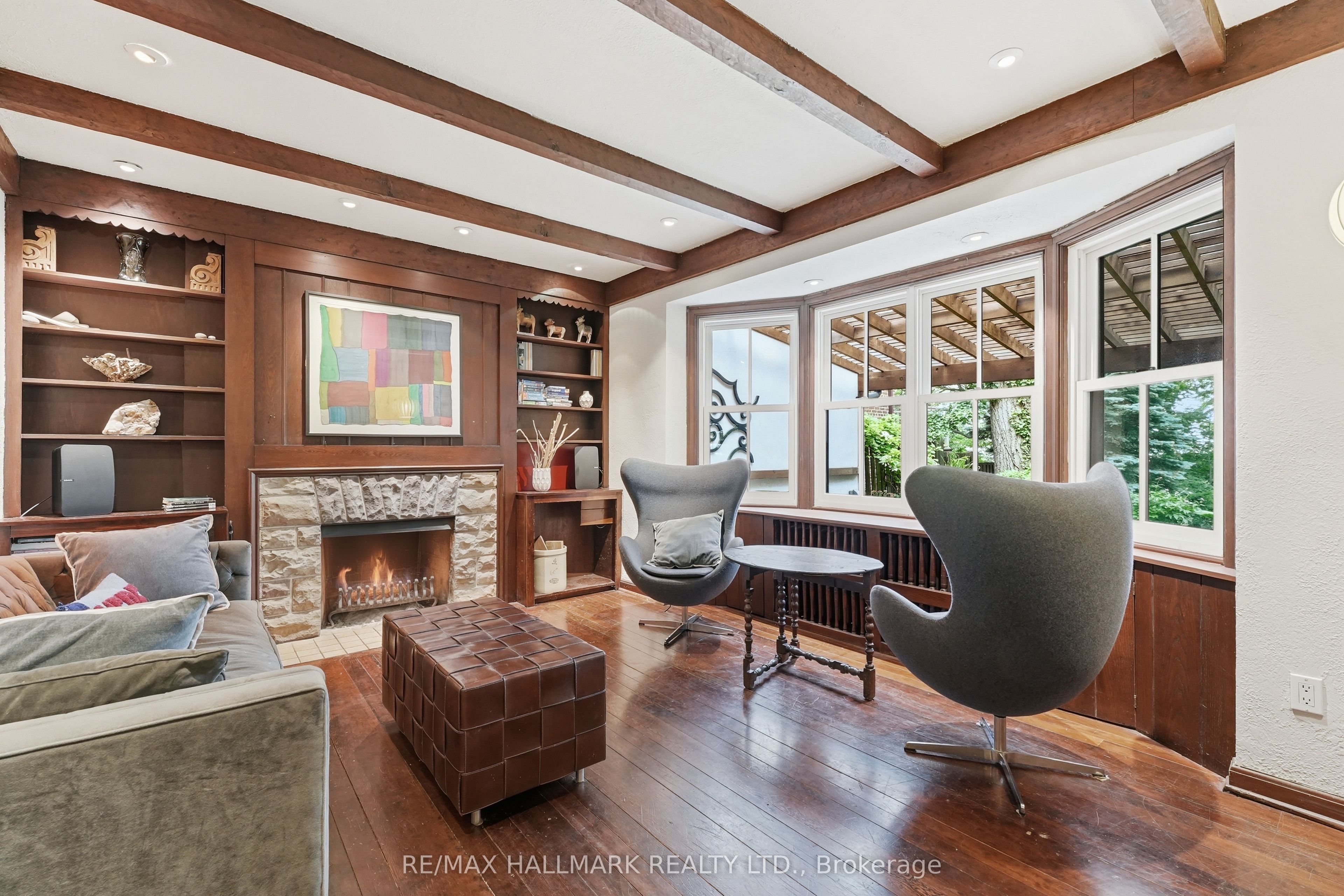 31 Glen Oak Drive, Toronto, ON M4E 1Y4 photo 5